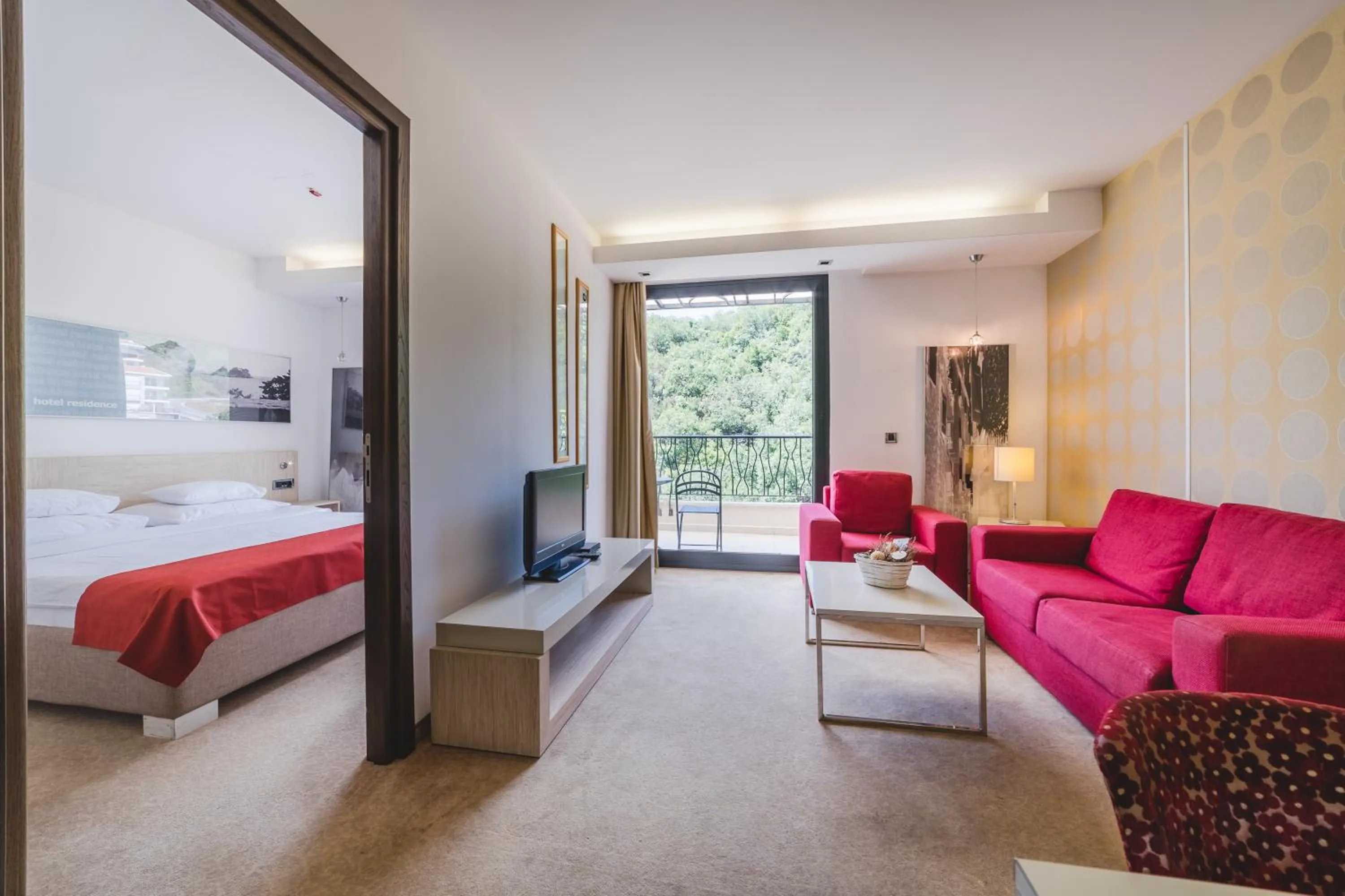 Communal lounge/ TV room, Bed in Hotel & Apartments HEC Residence