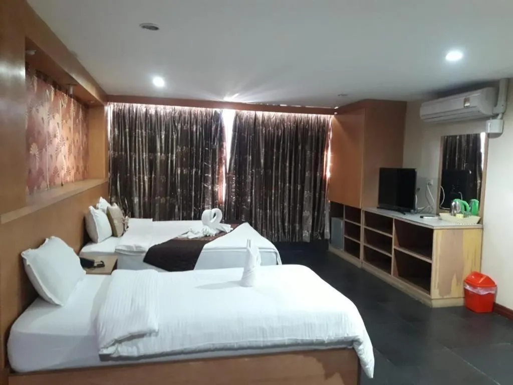 Bed in new pind balluchi inn