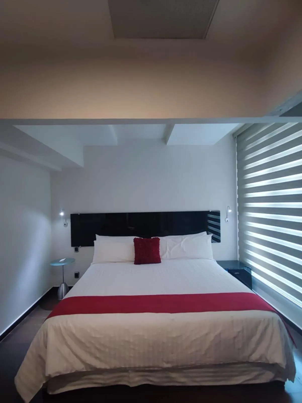 Restaurant/places to eat, Bed in Zújmú Business Boutique Hotel