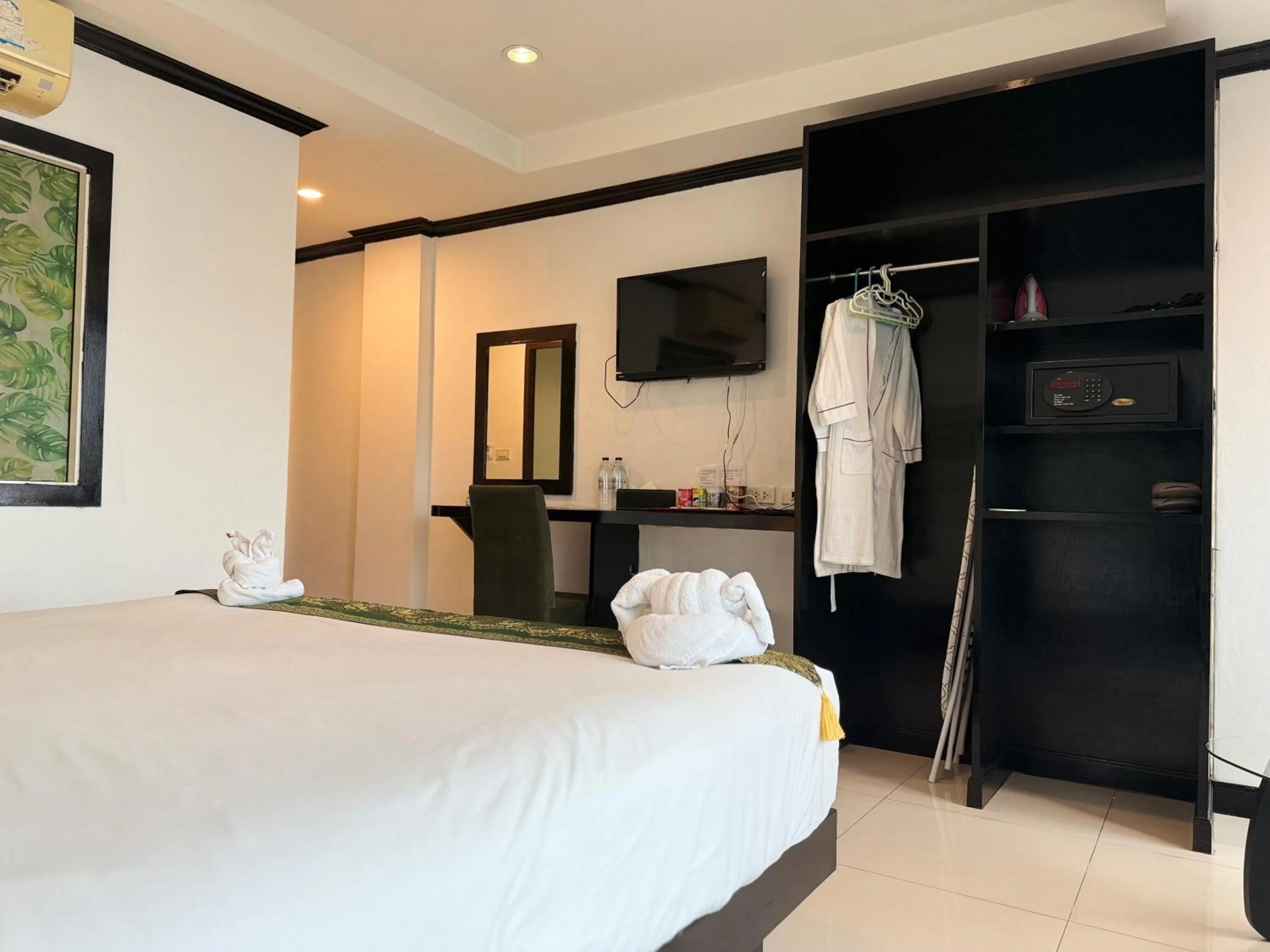 TV and multimedia, Bed in COZY Residence Patong