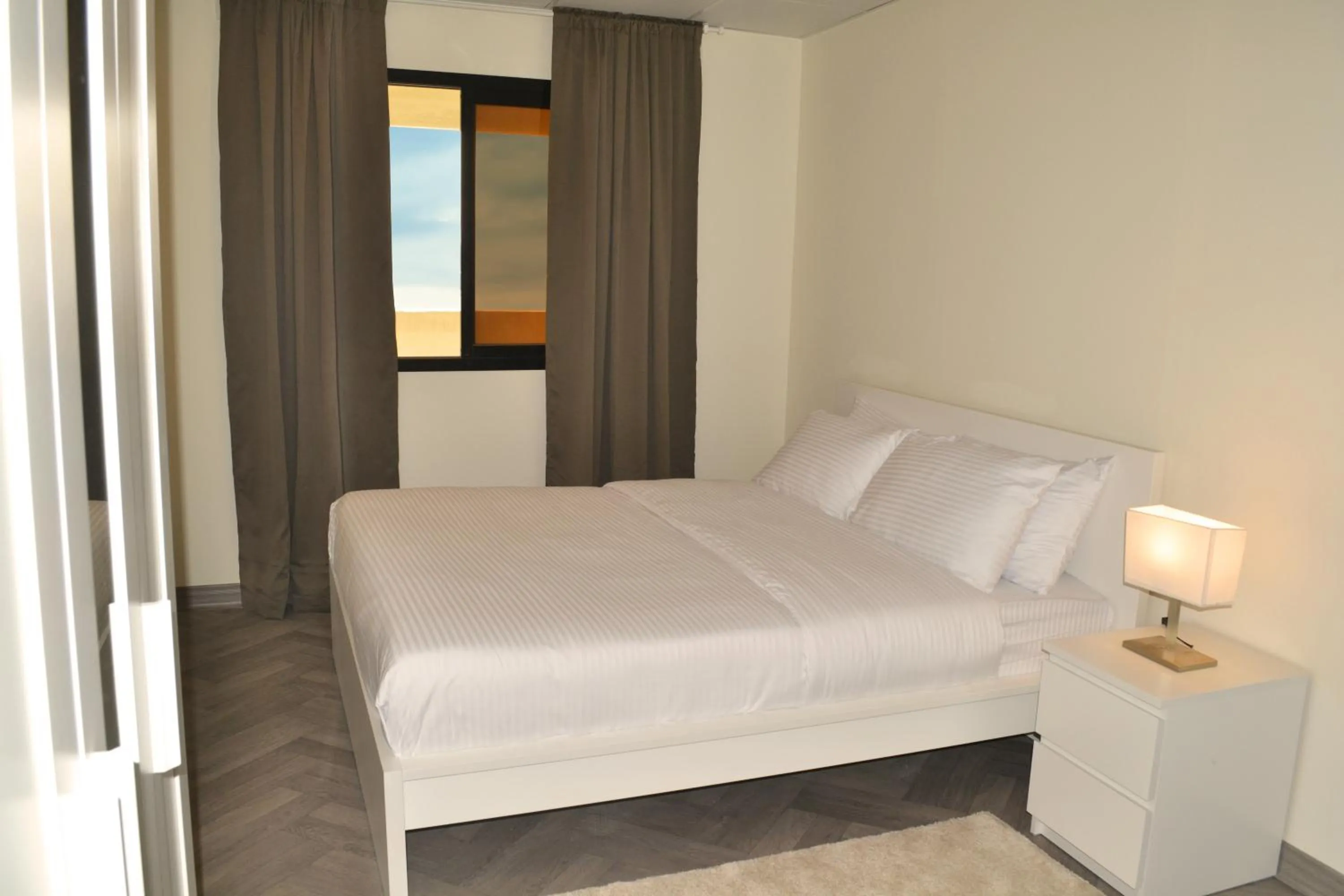 Bedroom, Bed in Riggae Tower Hotel