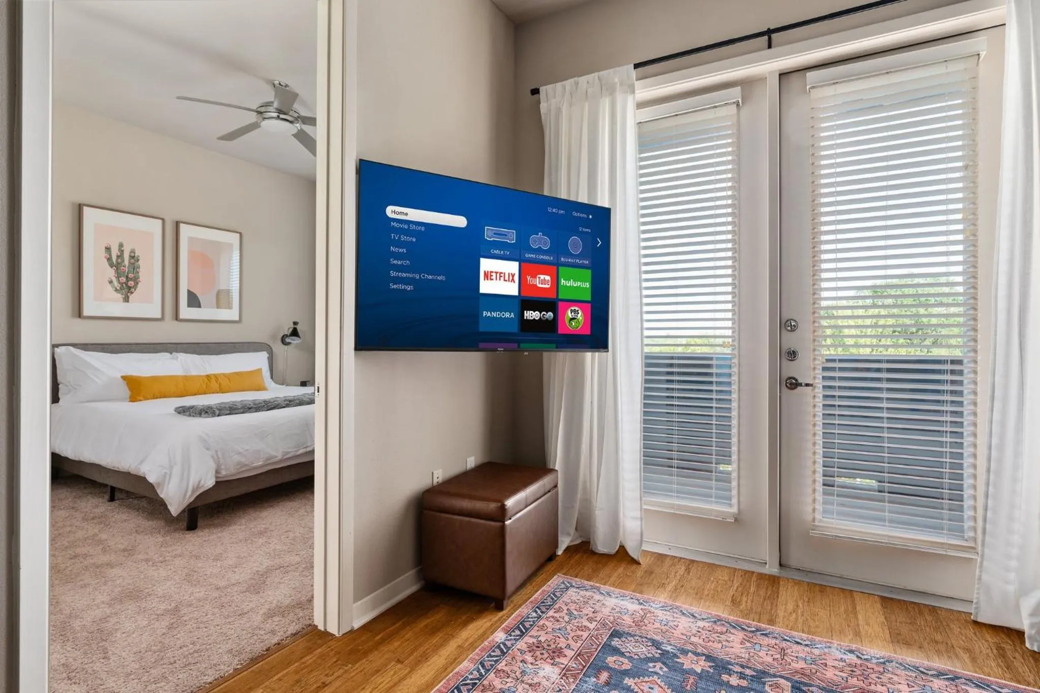 Bed in Lodgeur Med Center, Houston - close to MD Anderson & other hospitals