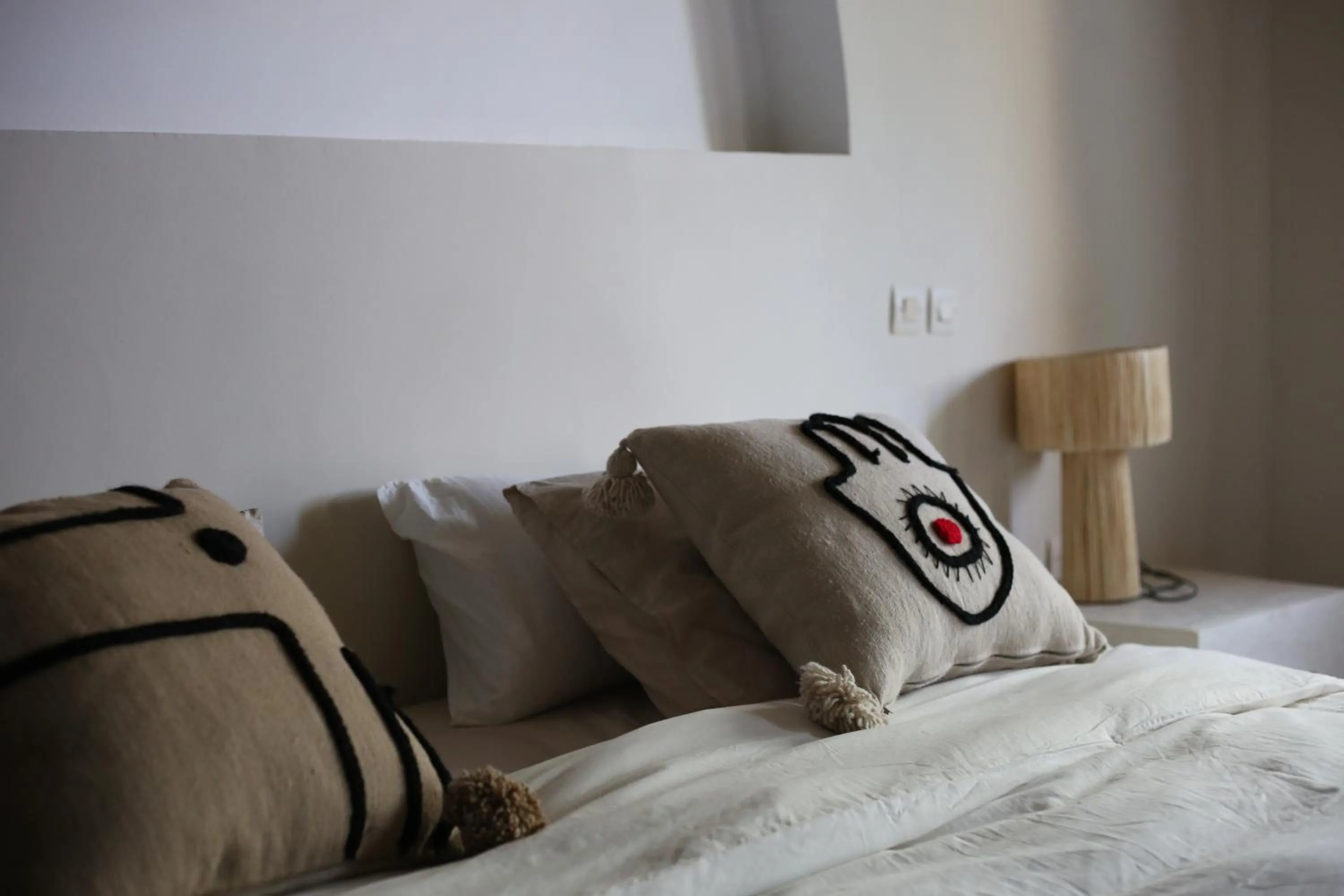 Bed in Kasbah des cyprès