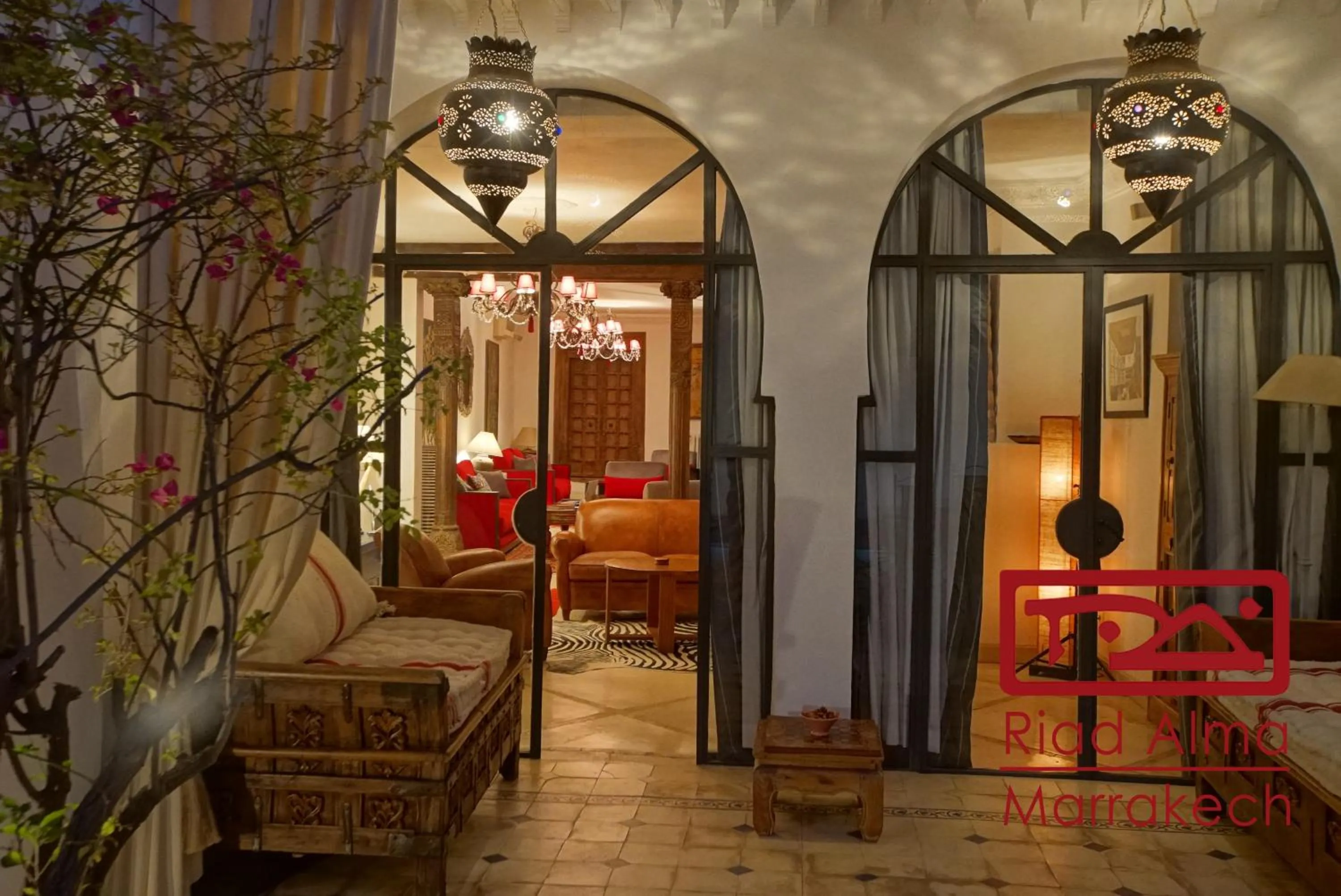 Communal lounge/ TV room in Riad Alma