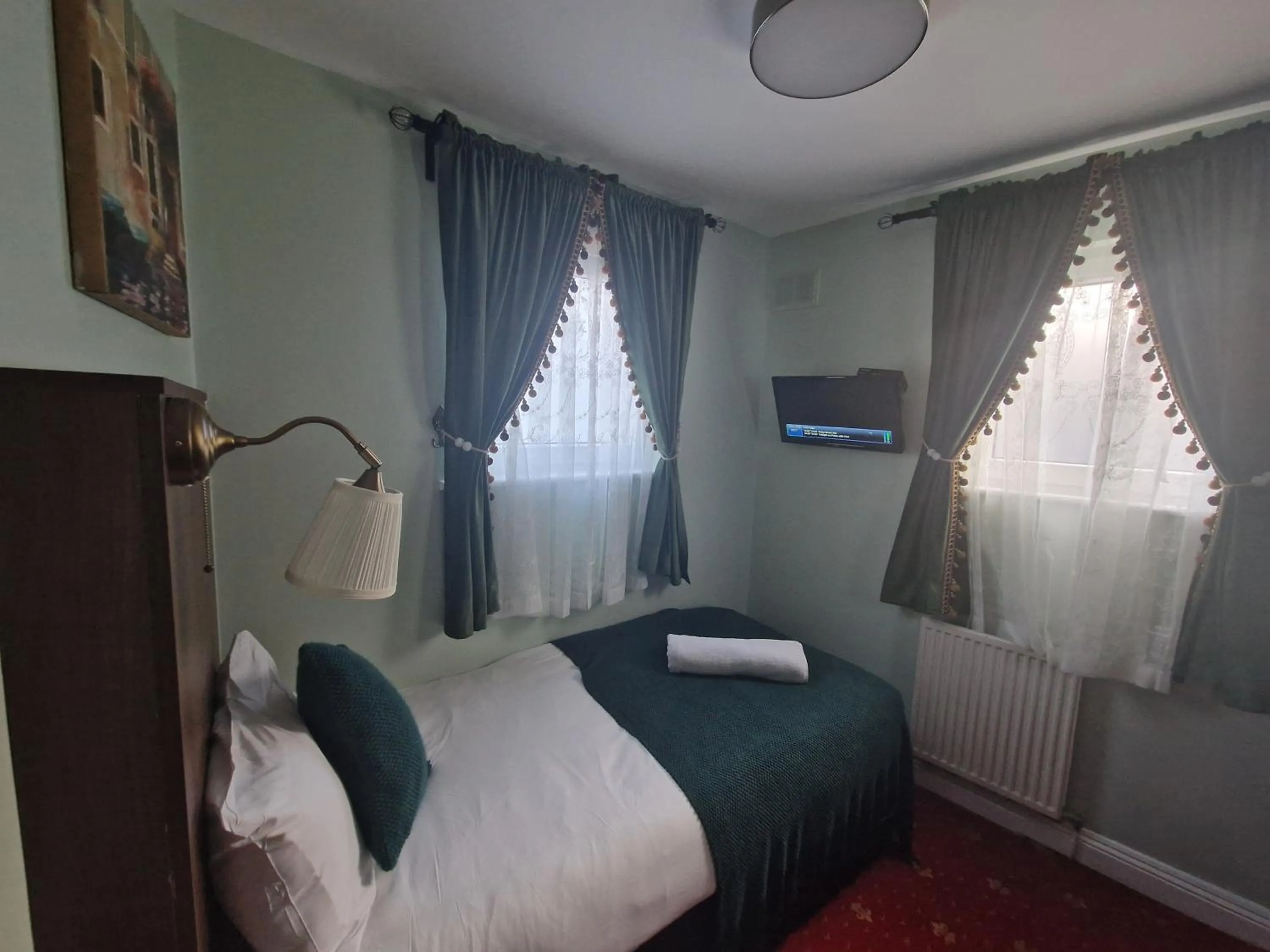 Bedroom, Bed in Lyndon Guesthouse