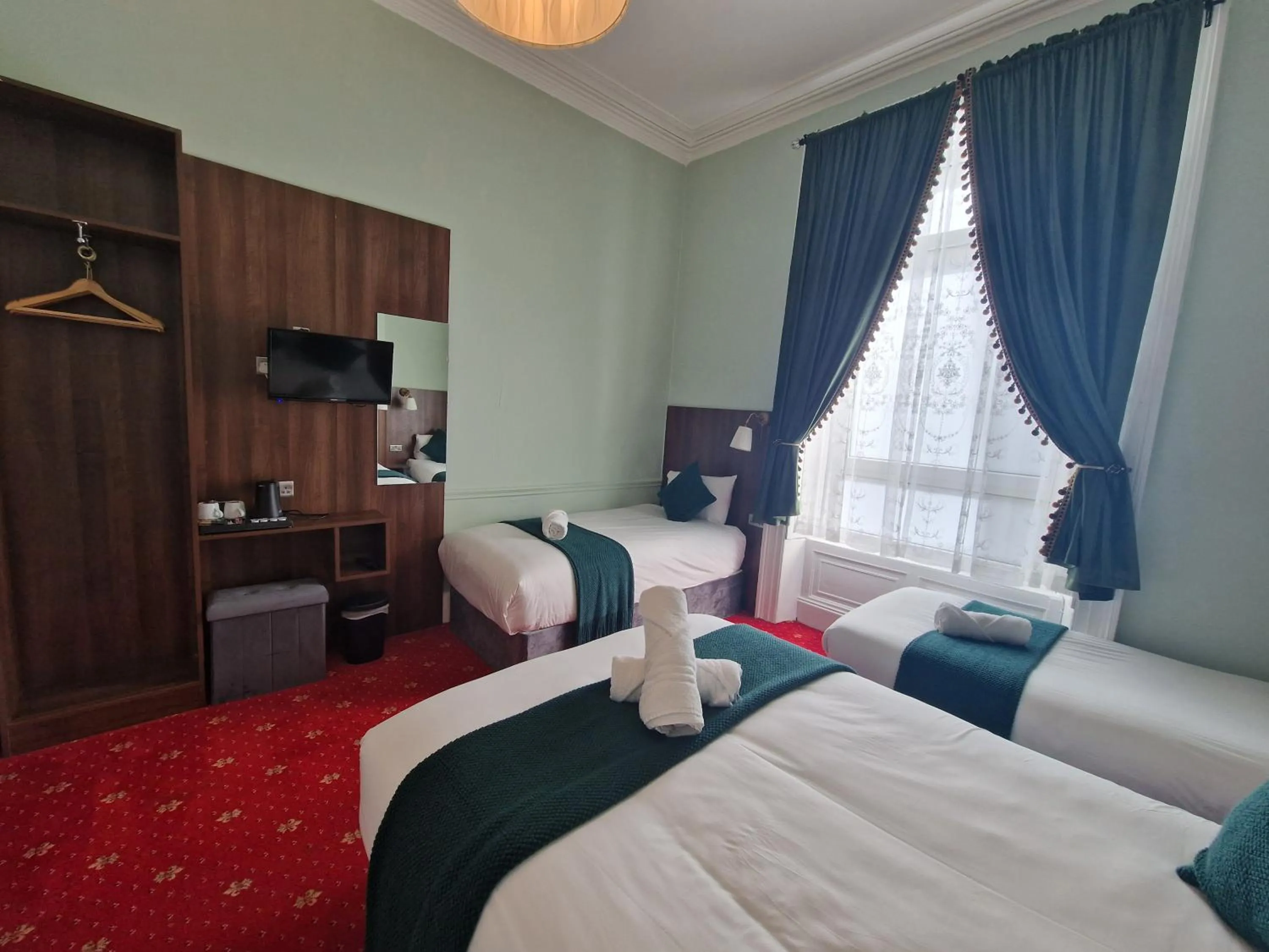 Photo of the whole room, Bed in Lyndon Guesthouse