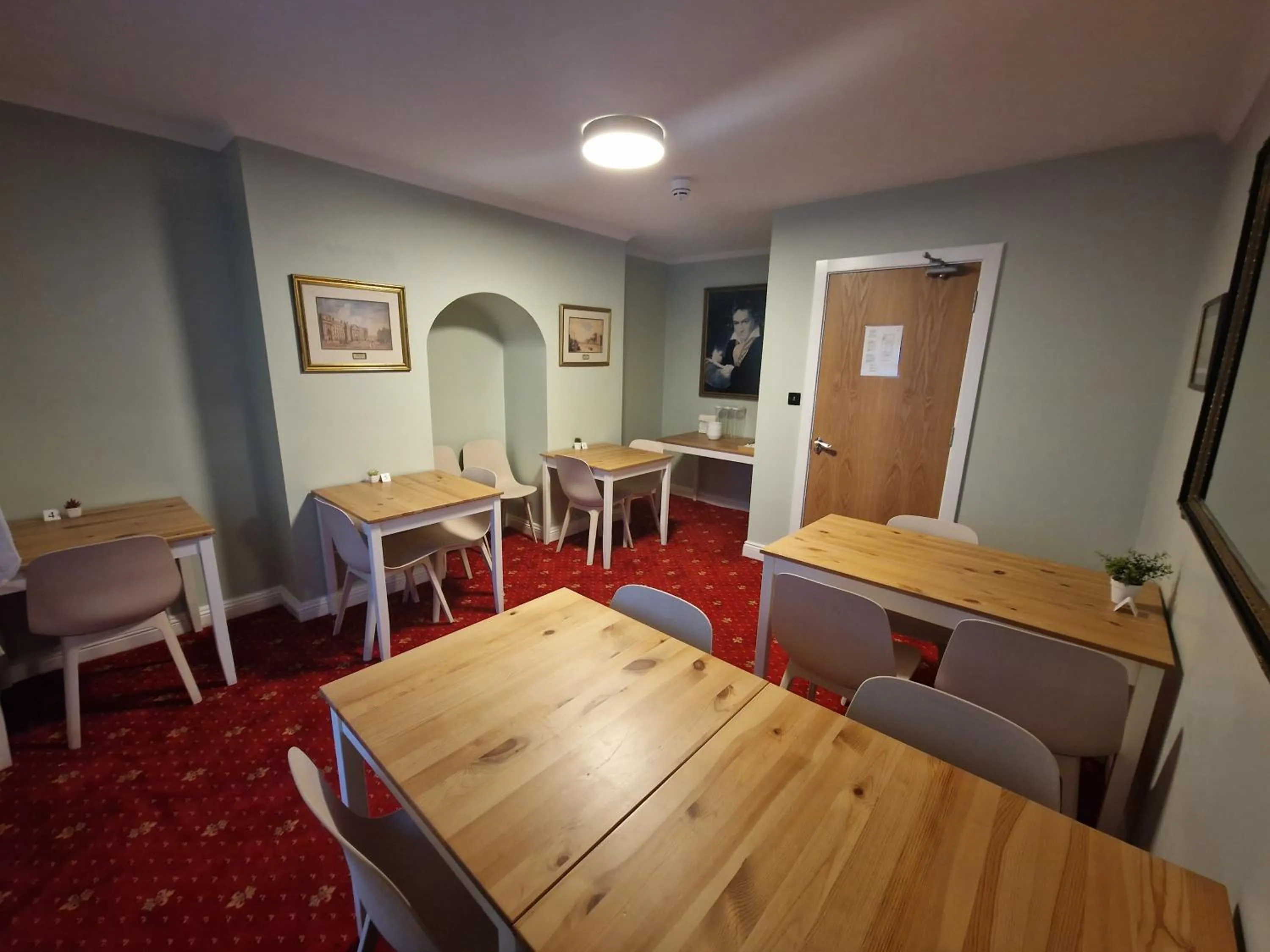 Dining area in Lyndon Guesthouse