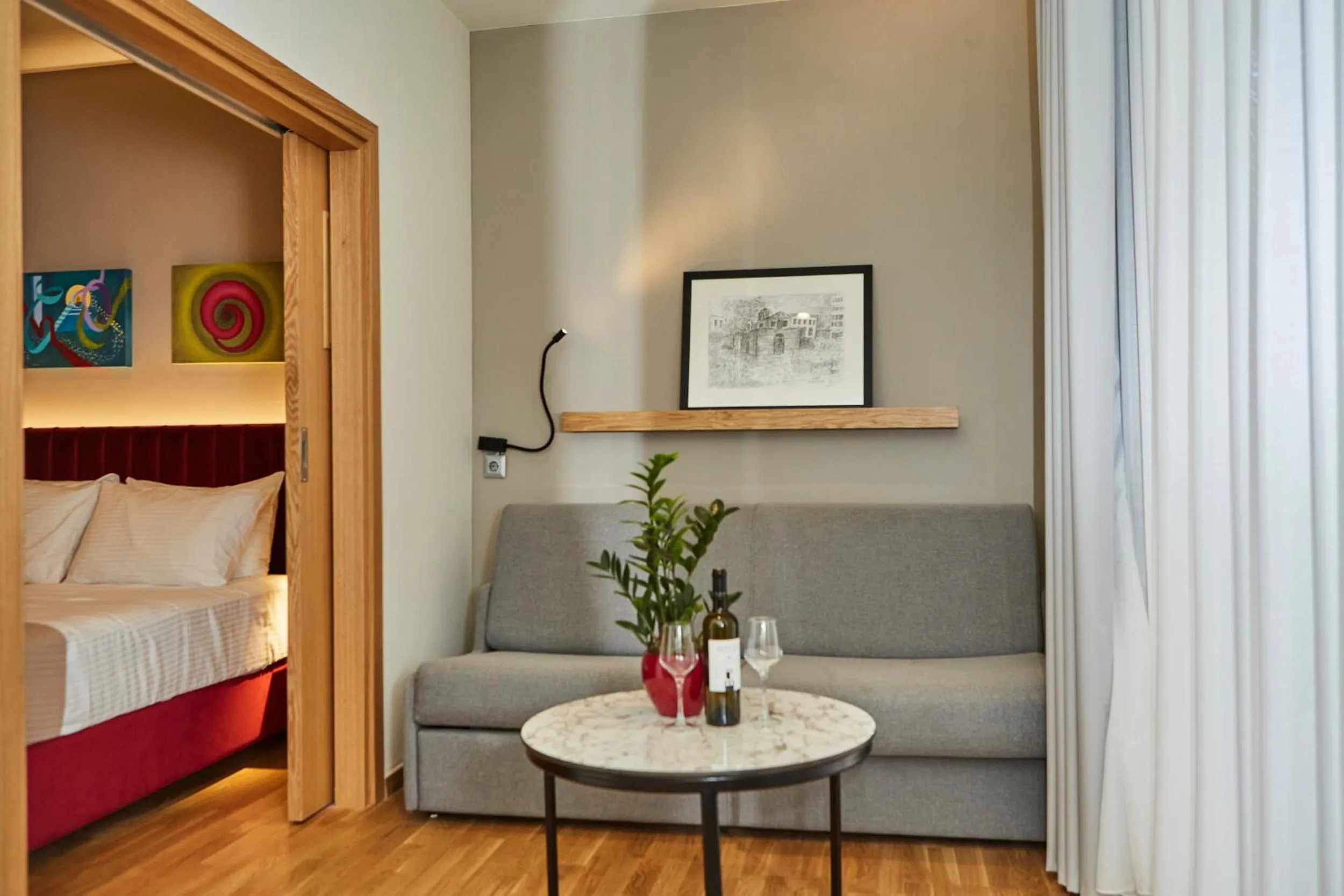 Photo of the whole room, Bed in Urban Frame Acropolis