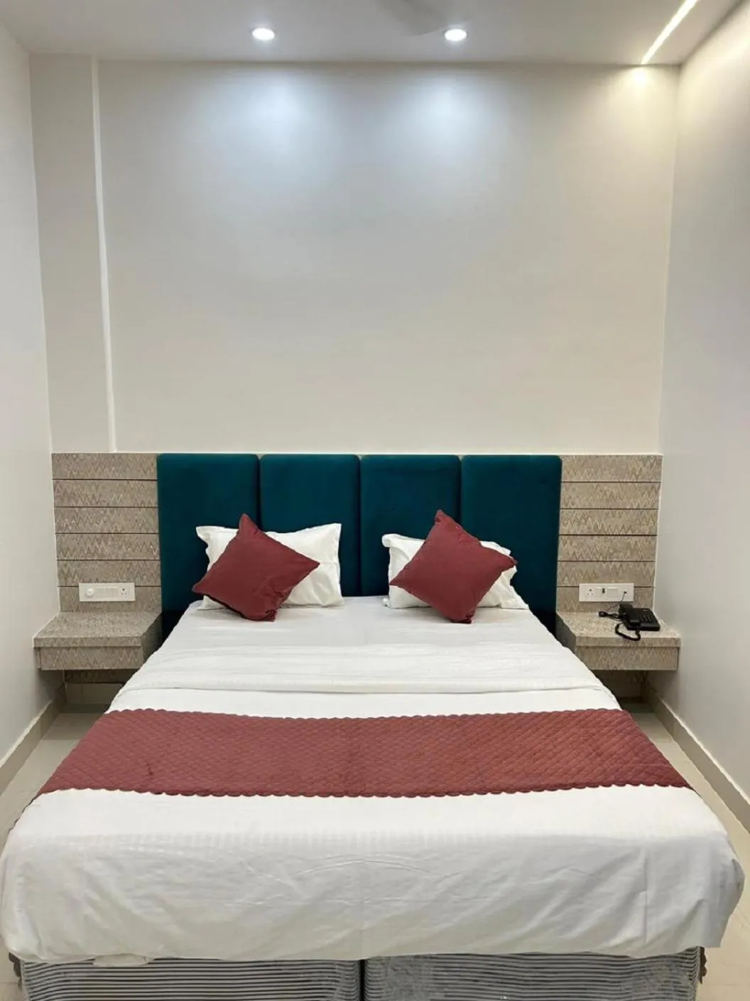 Bedroom, Bed in Hotel Satsang Grand