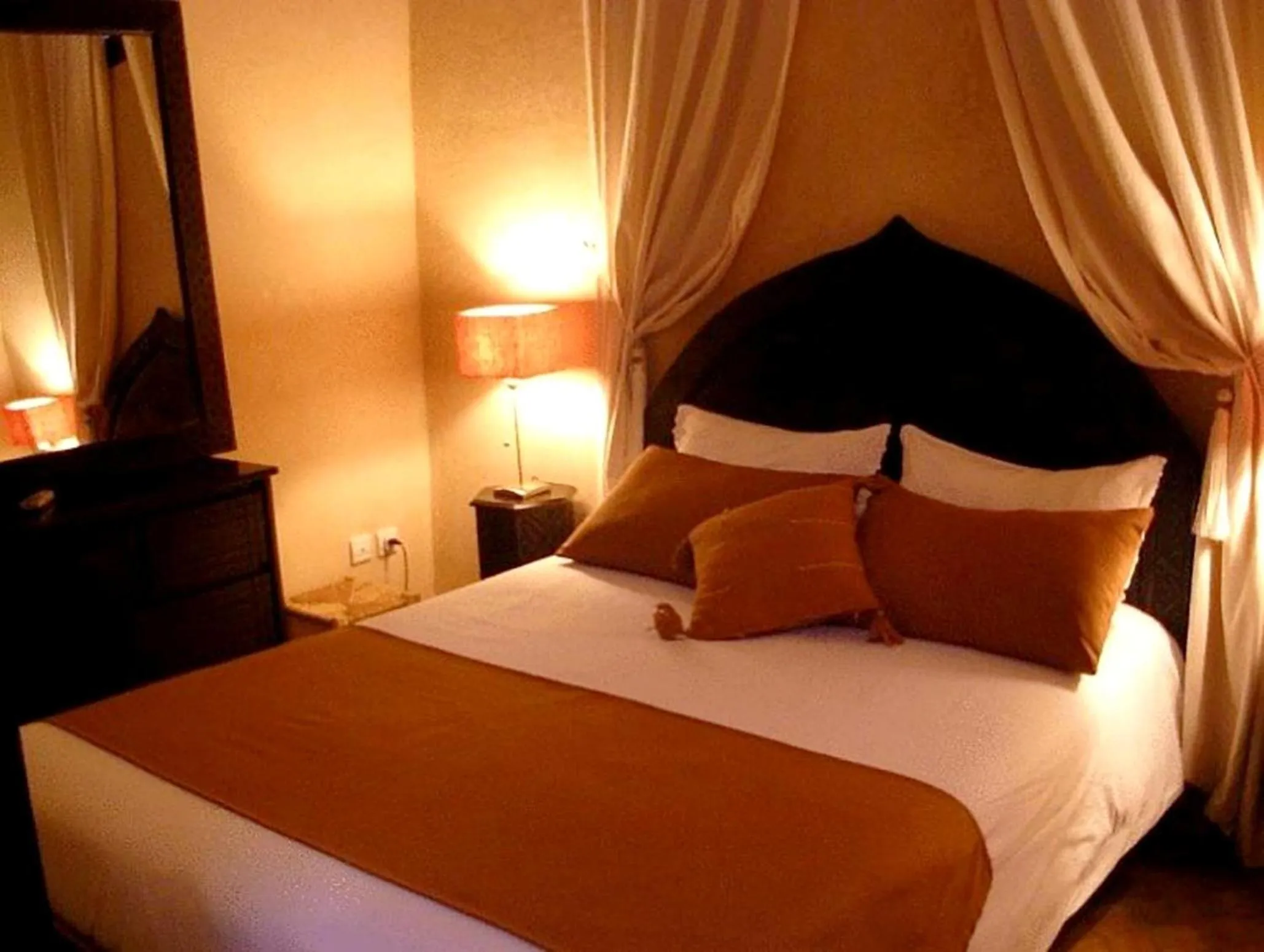 Bedroom, Bed in Riad Aderbaz