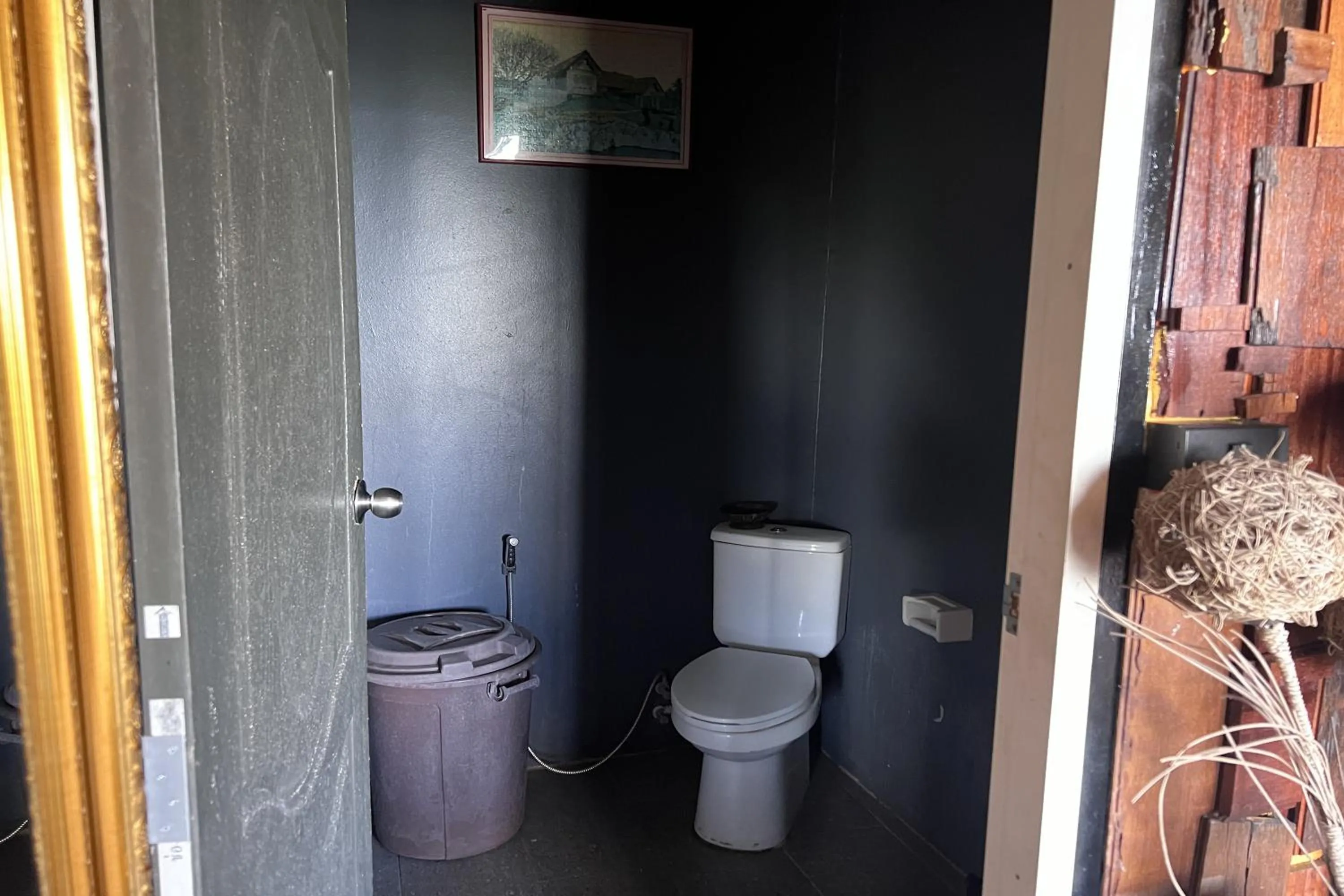 Bathroom in Kuan Khan Lao The Nine Bistro ควนคานหลาว เดอะไนท์ บิสโทร