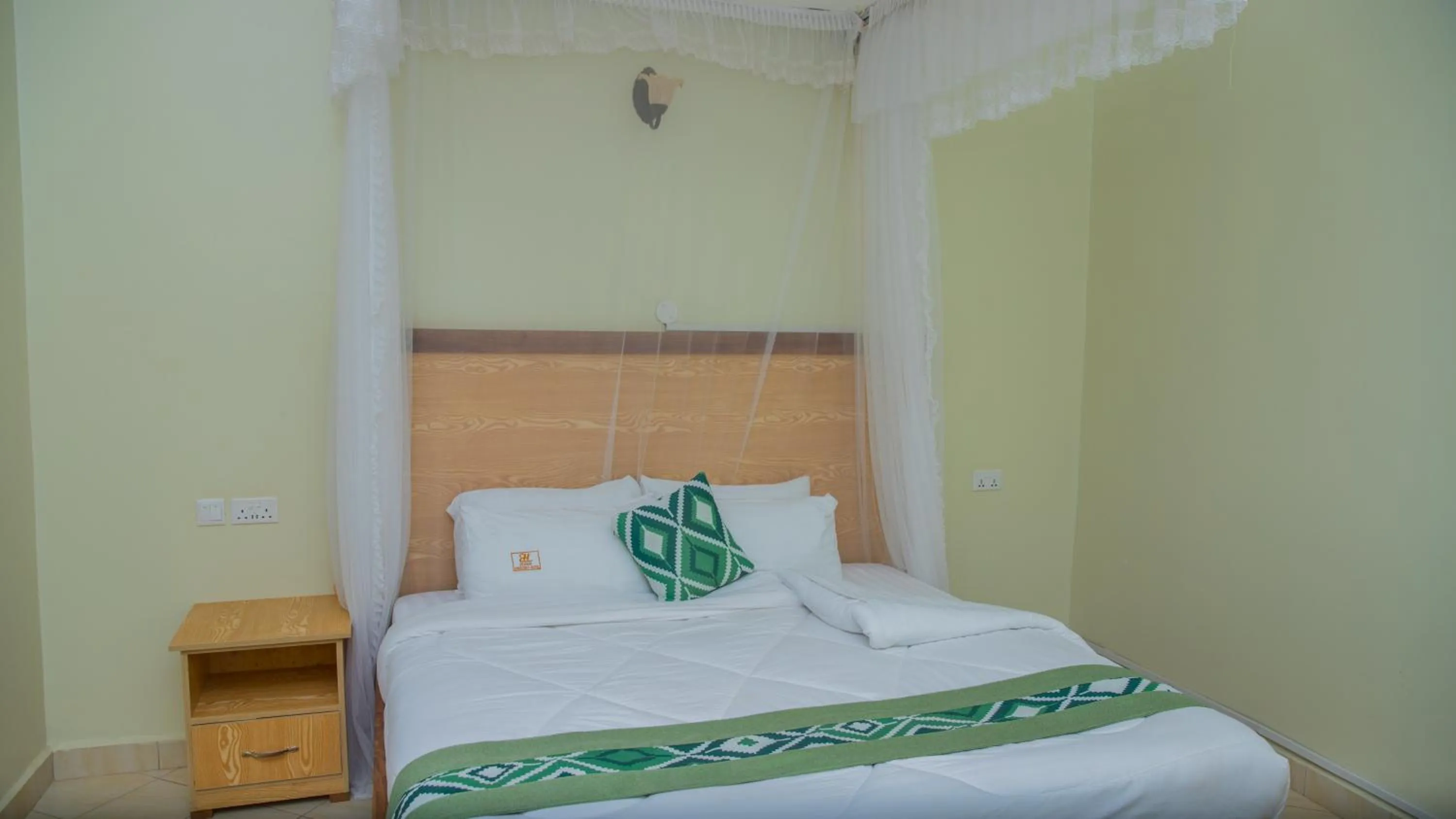 Ekhaya Crescent Hotel