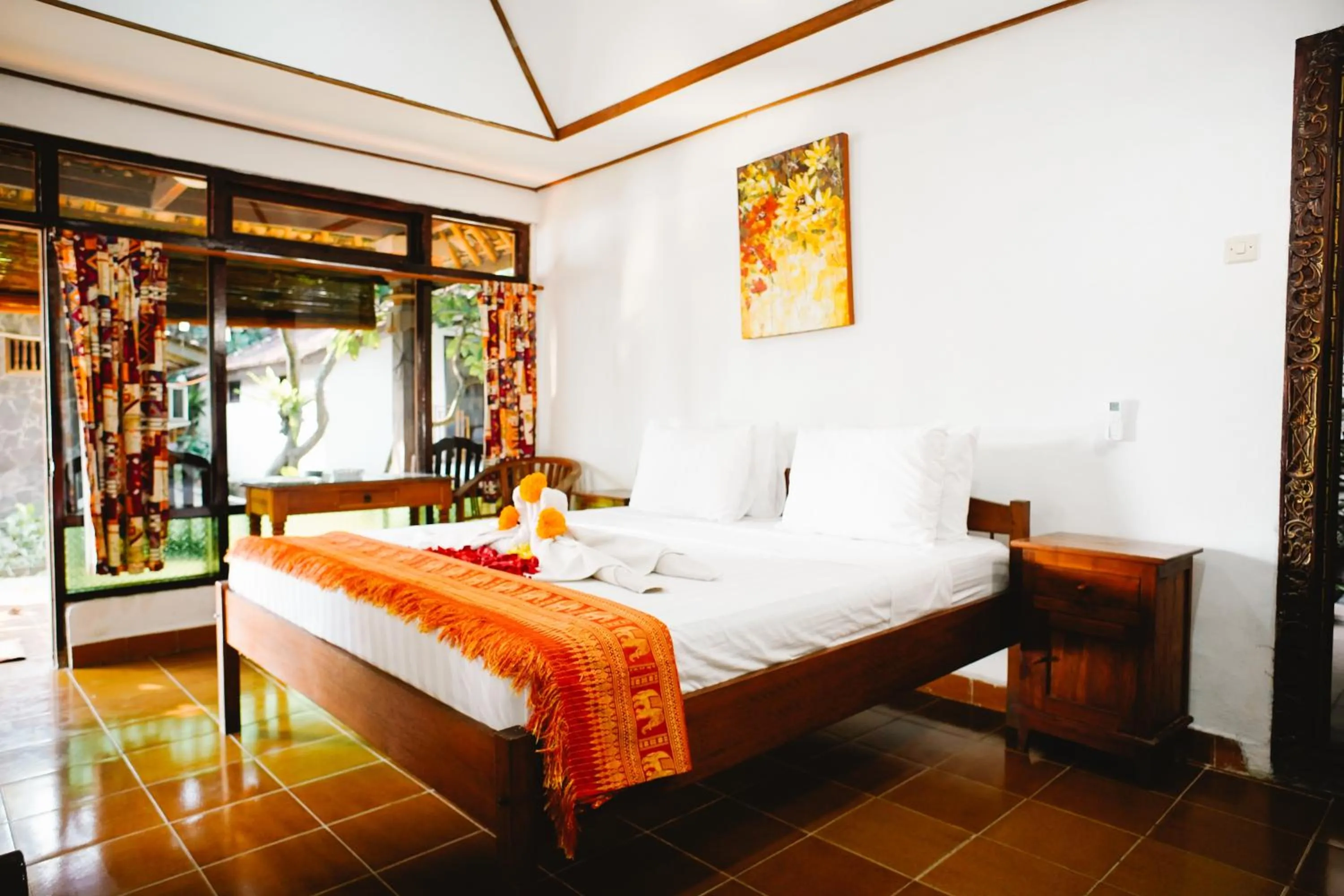 Bedroom, Bed in Temple Cafe & Seaside Cottages