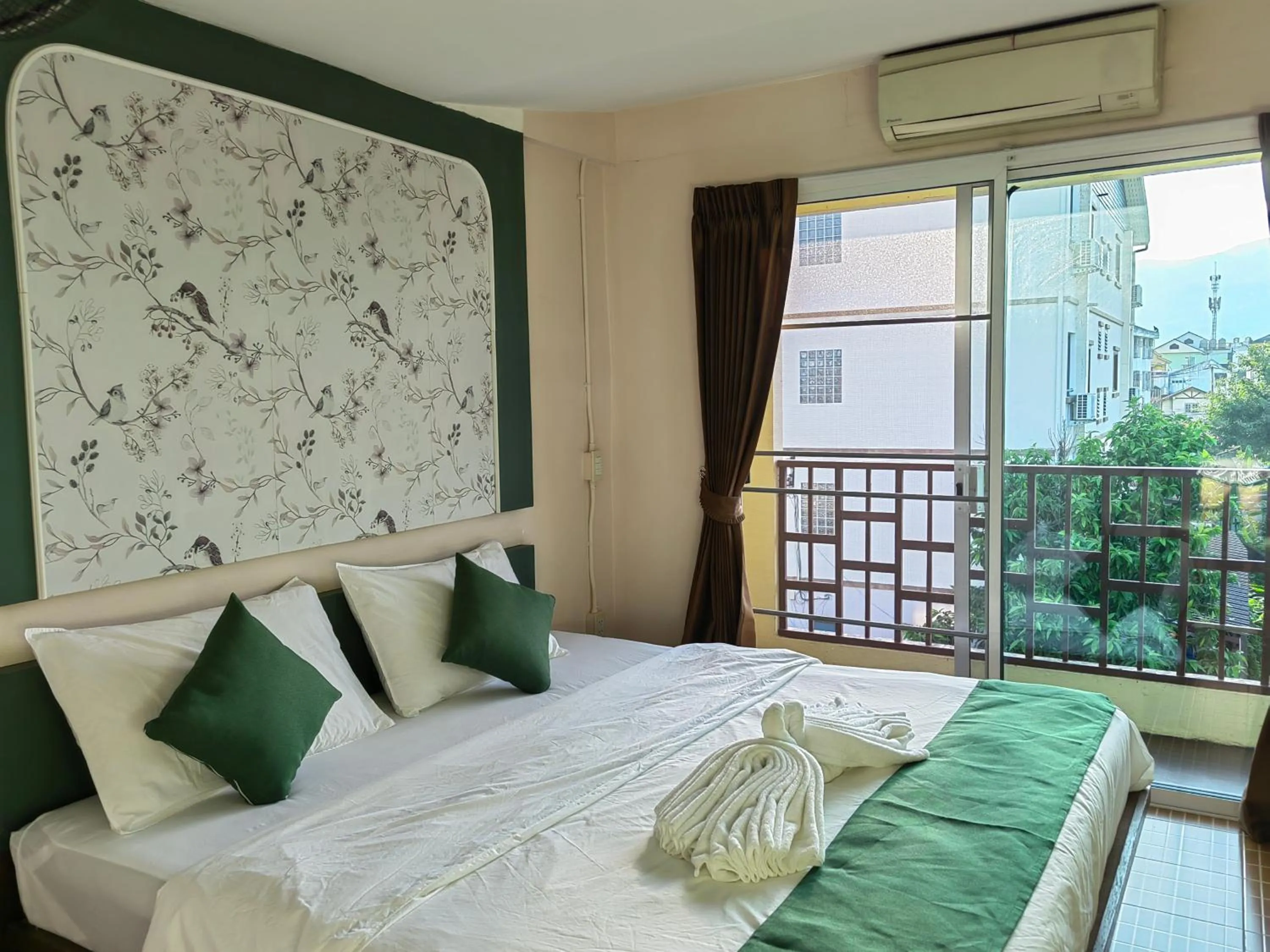 Bed in Kaysorn Residence and Guest House