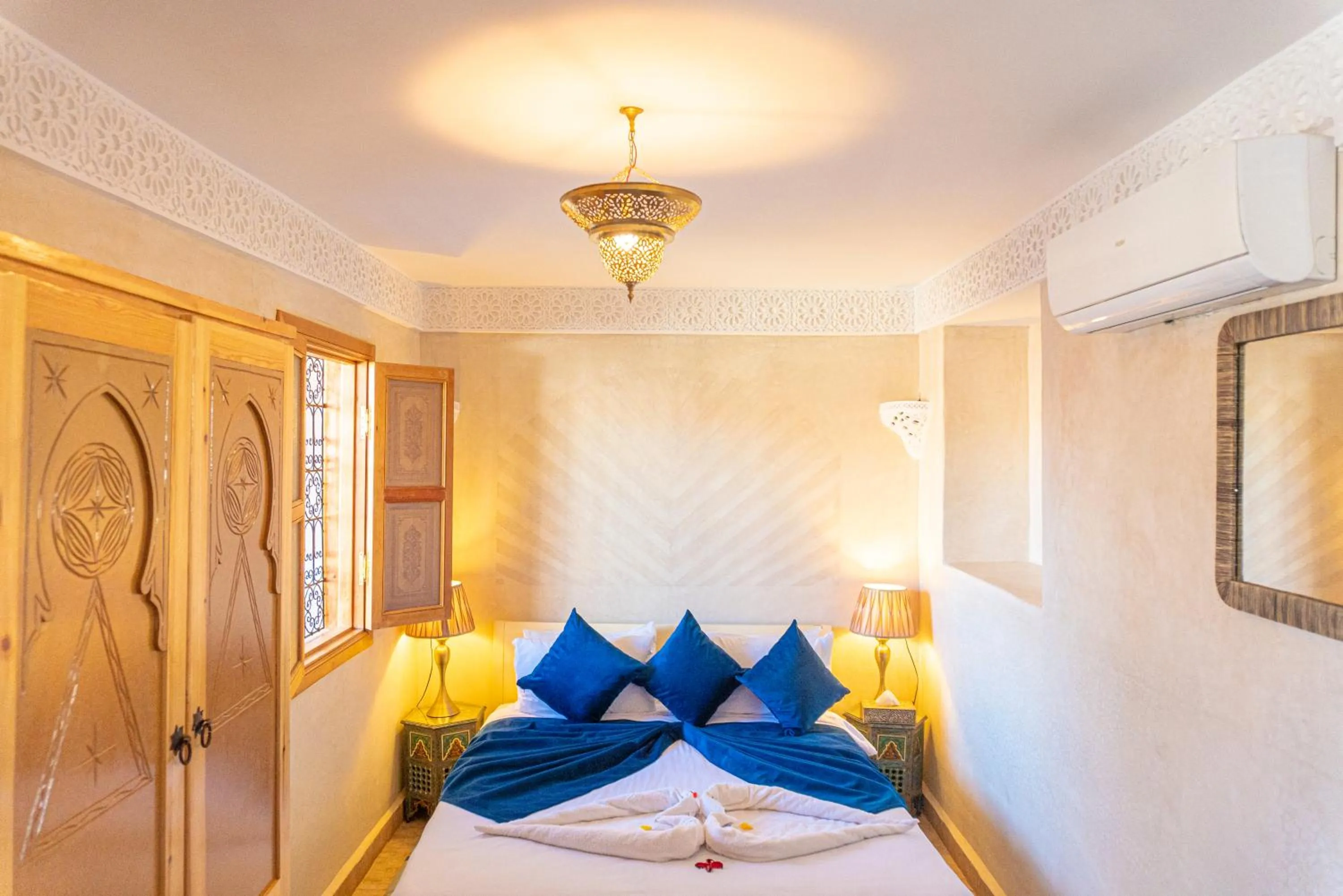 Bed in Riad Louaya