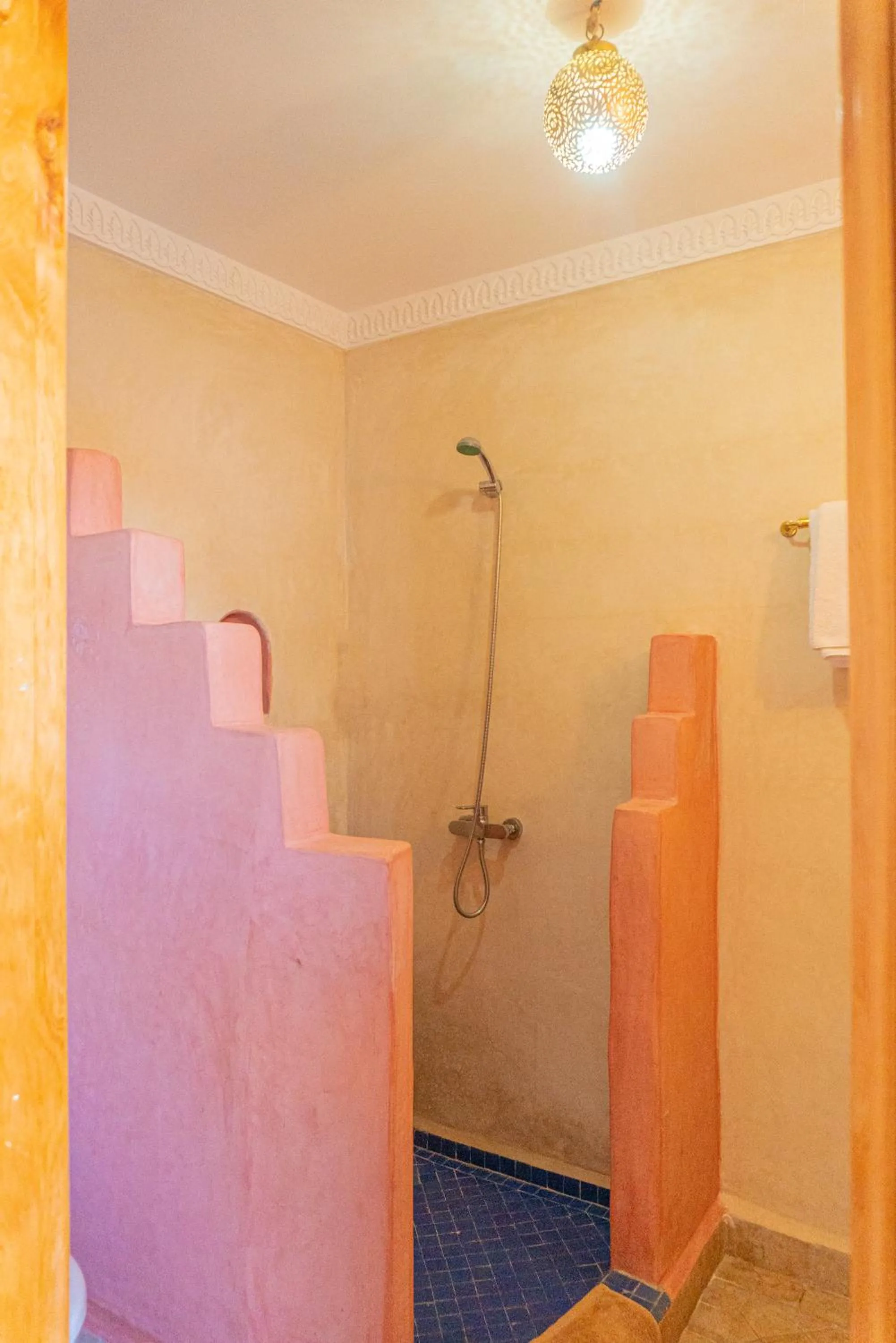 Shower in Riad Louaya