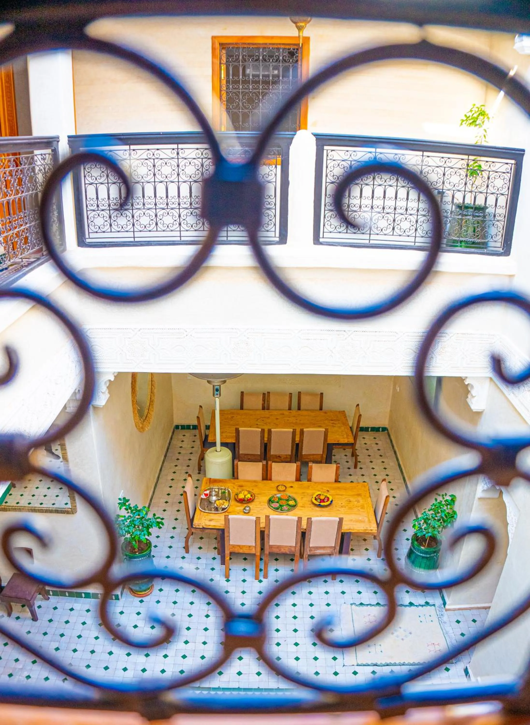 Restaurant/places to eat in Riad Louaya