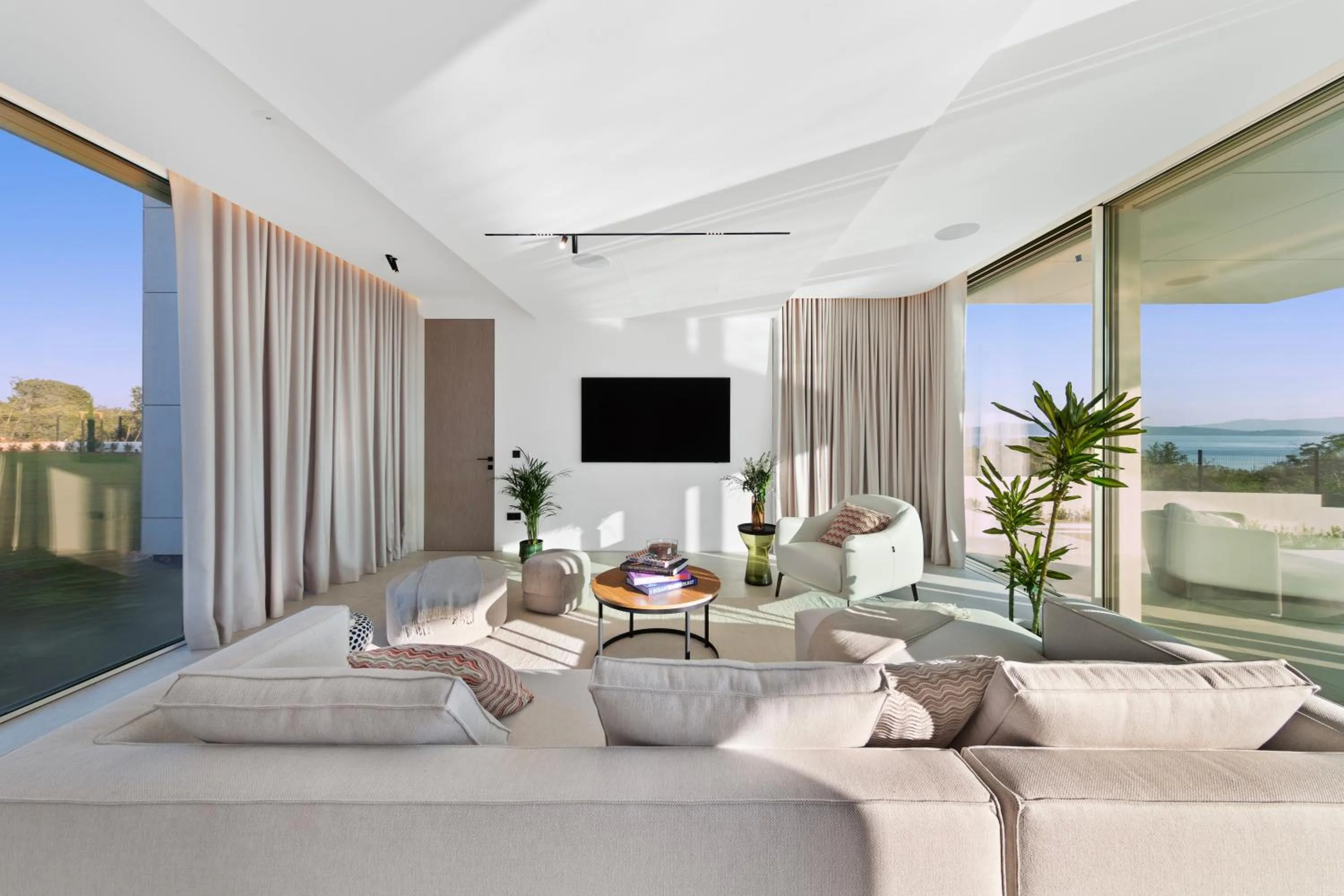 TV and multimedia in LIOQA Resort