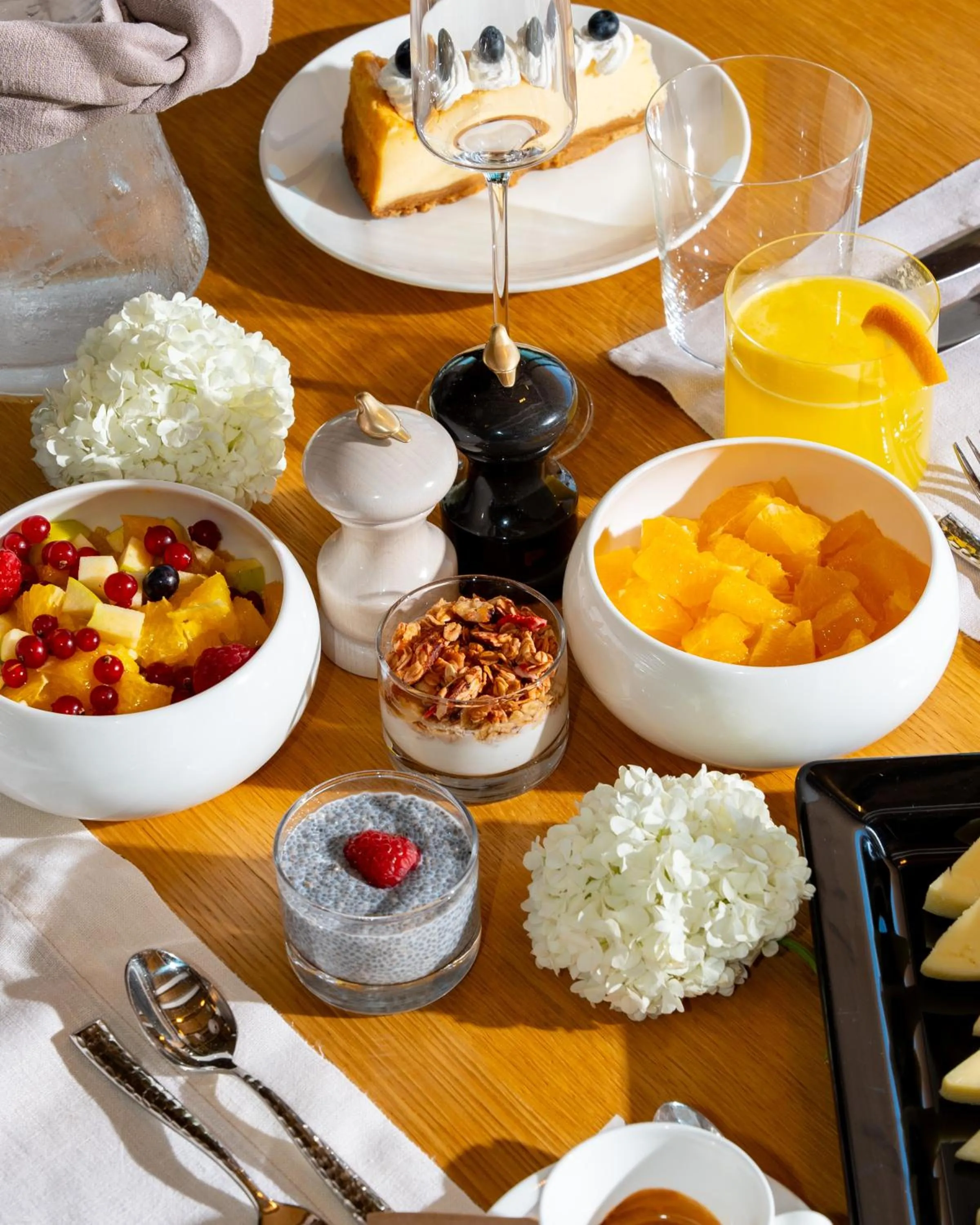 Restaurant/places to eat in LIOQA Resort