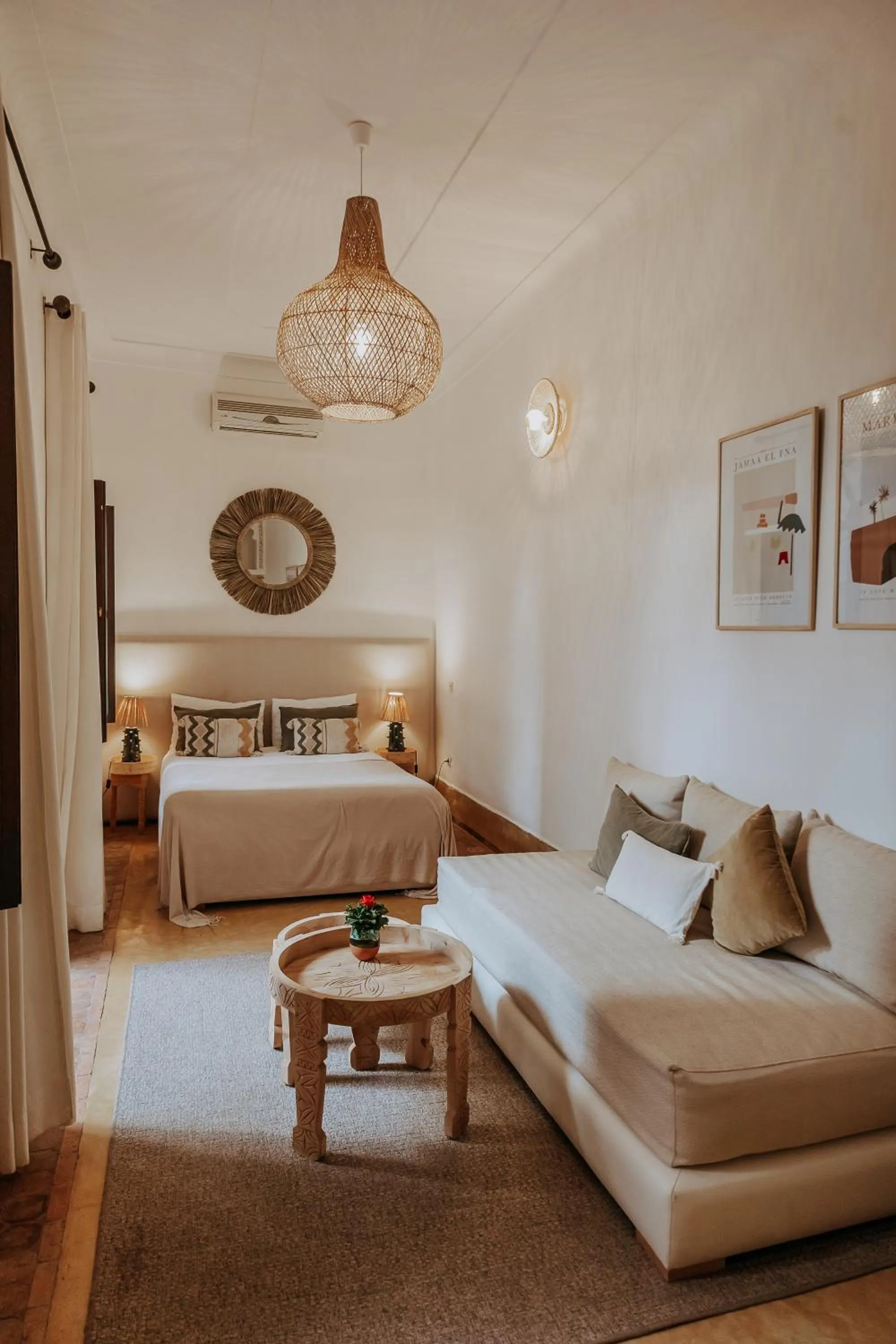 Photo of the whole room, Bed in Riad Bamaga