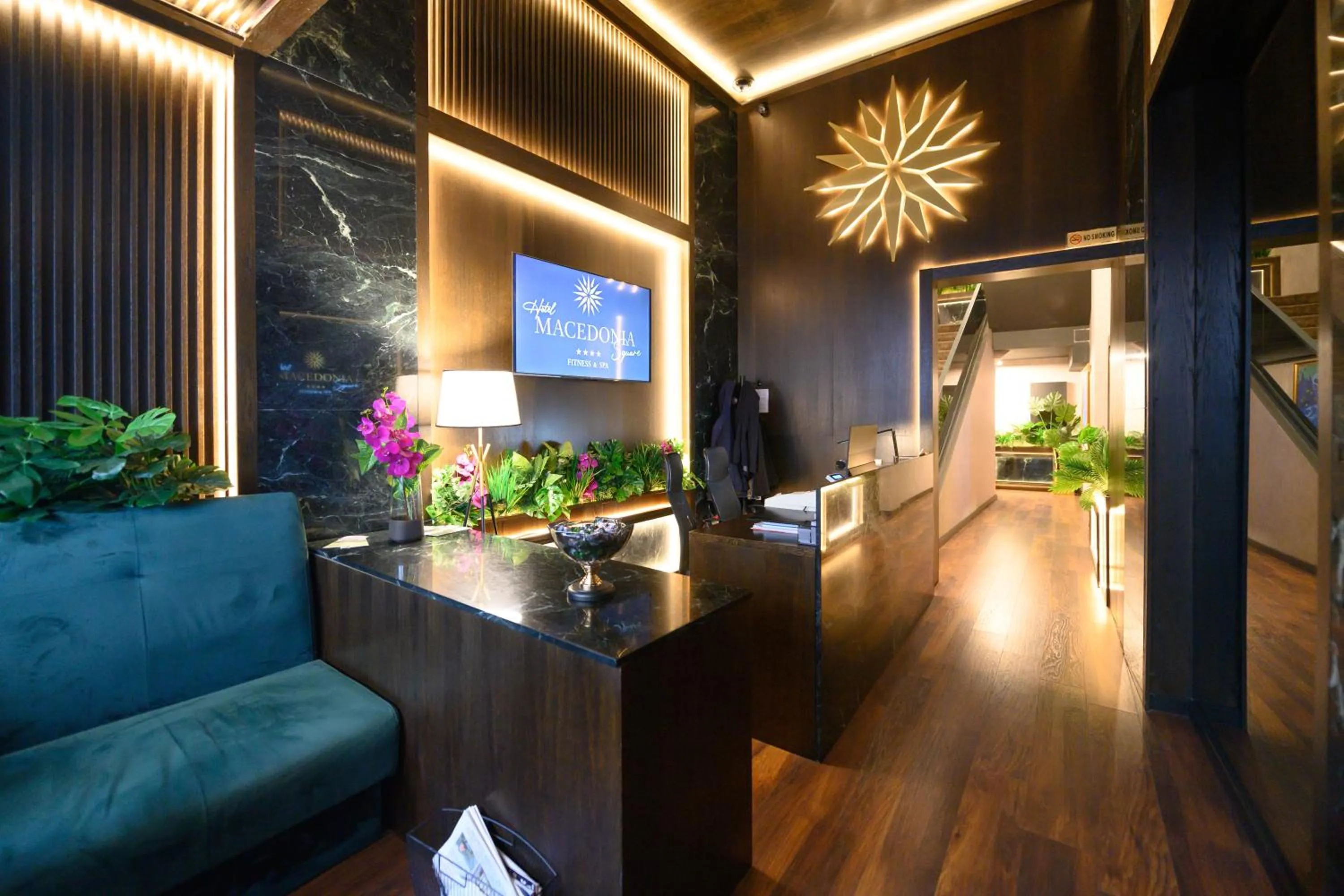 Lobby or reception in Hotel Macedonia Square