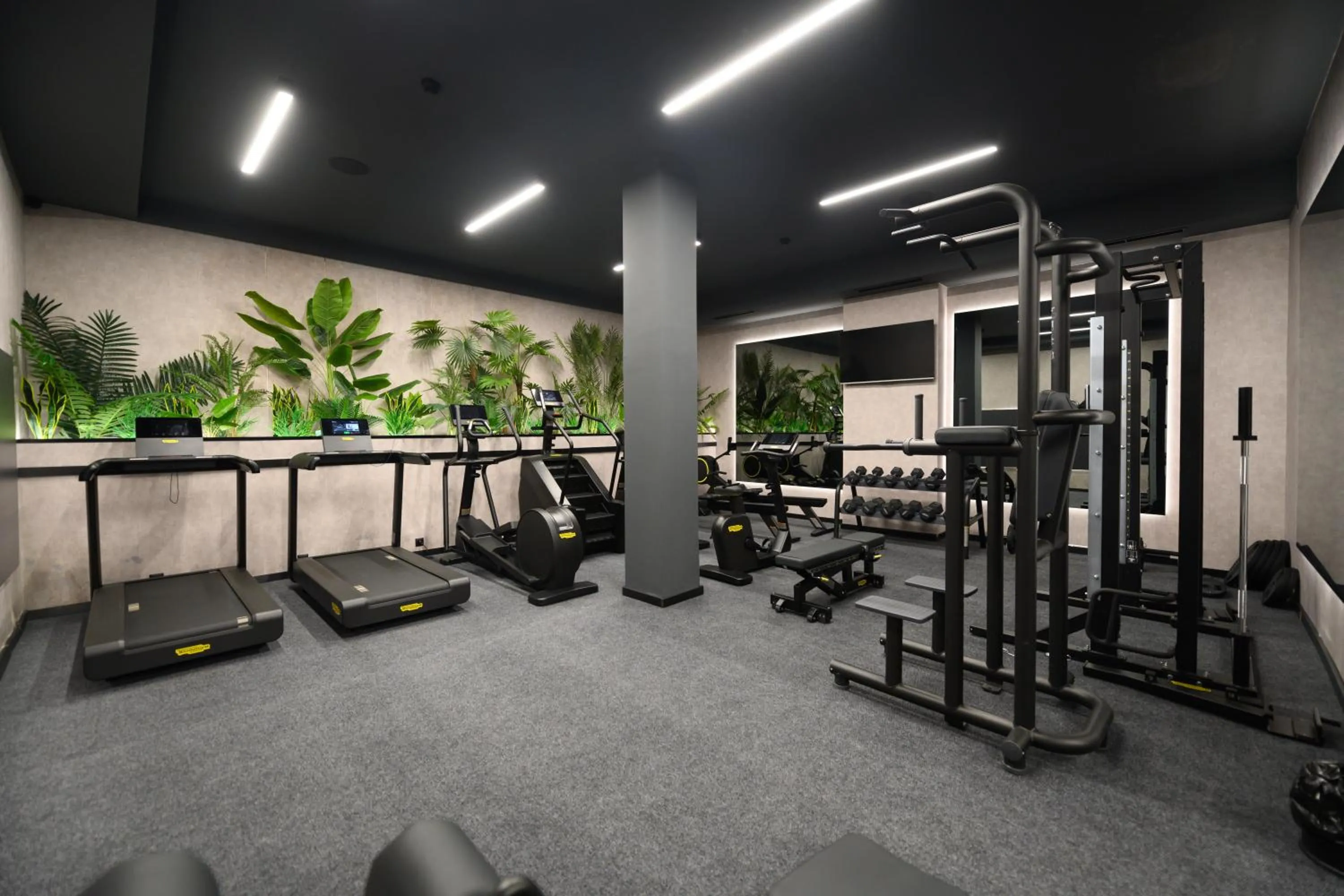 Fitness centre/facilities in Hotel Macedonia Square