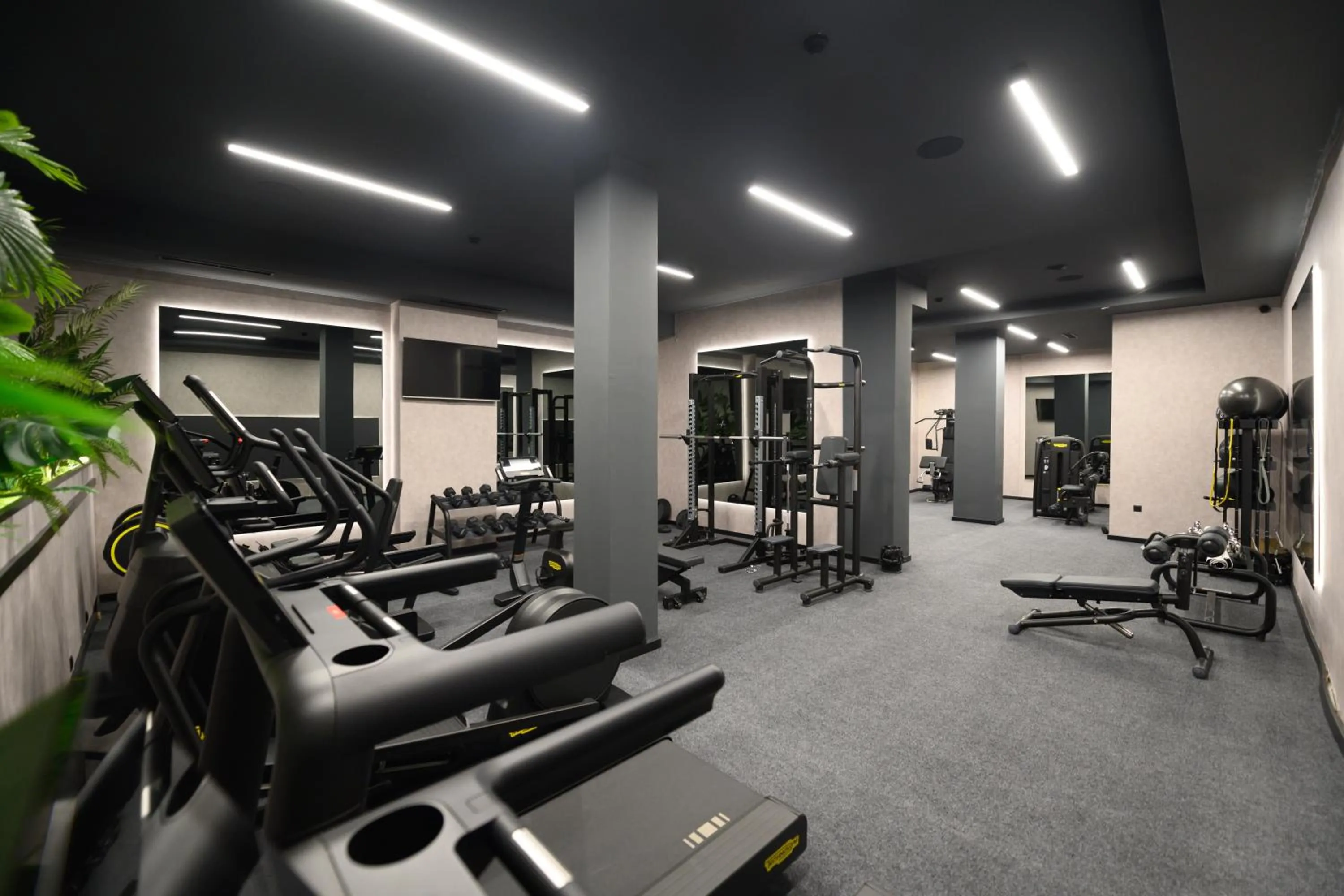 Fitness centre/facilities in Hotel Macedonia Square