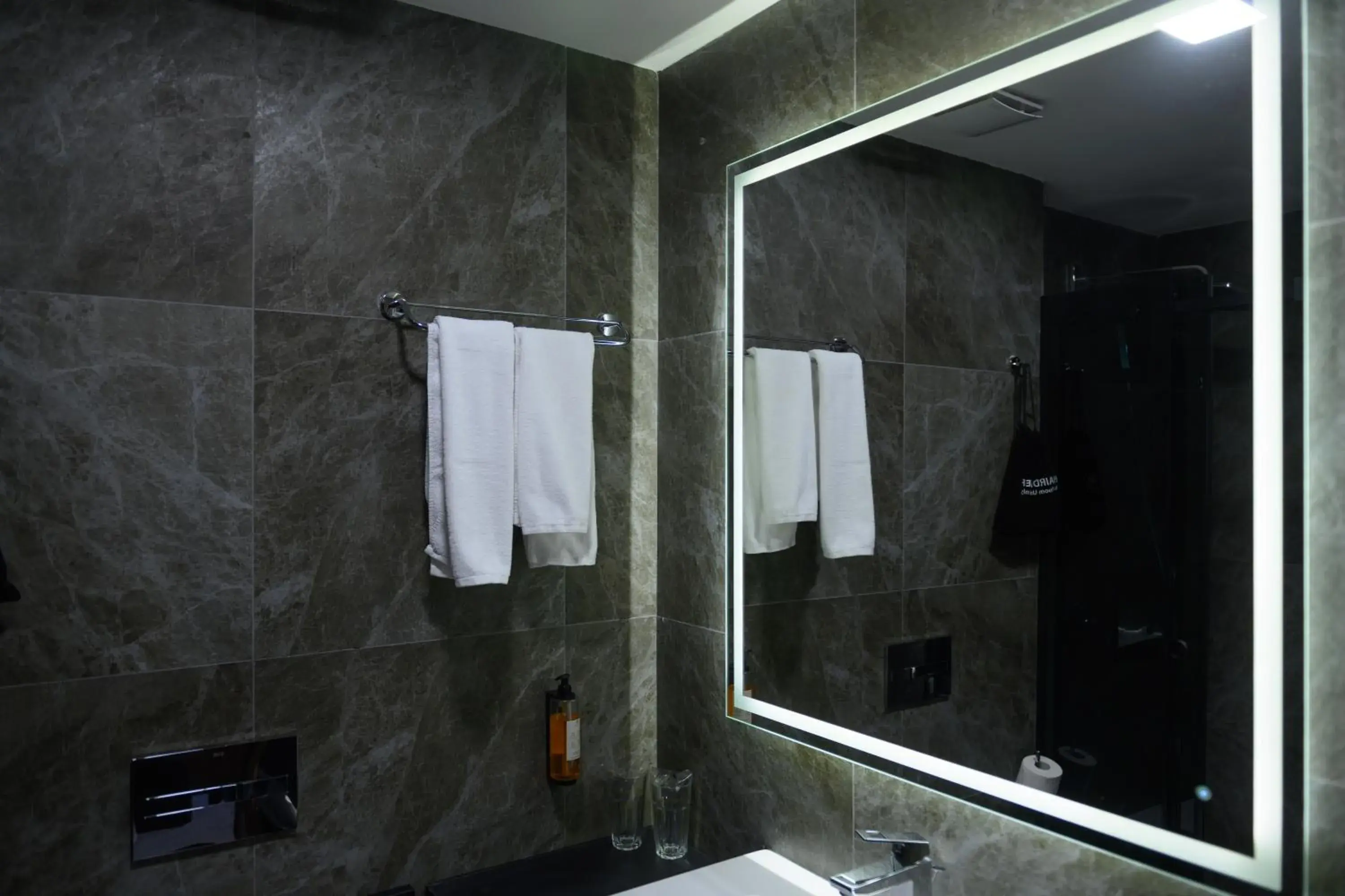 Deluxe Double Room in Hotel Macedonia Square Deluxe Double Room in Hotel Macedonia Square