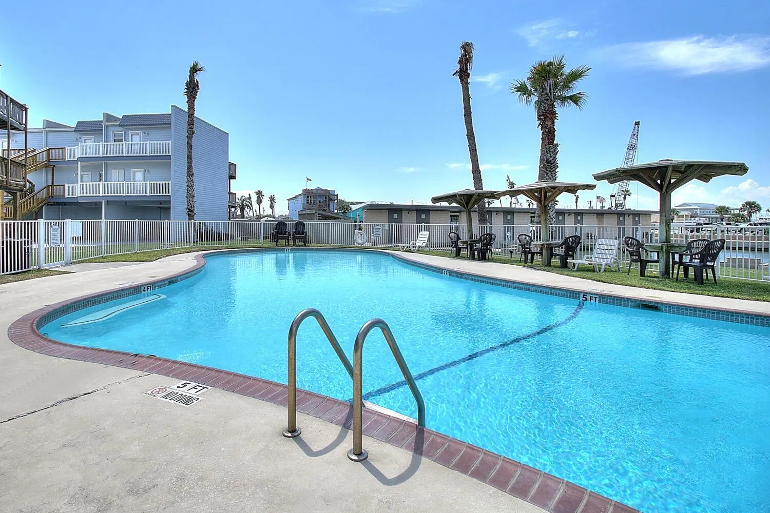 Other in Bay Tree B4