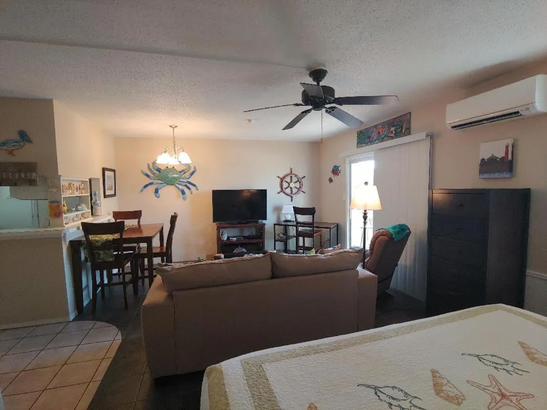 Other in Bay Tree B4