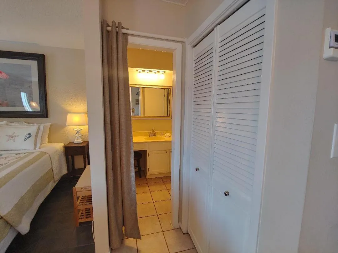 Other, Bed in Bay Tree B4