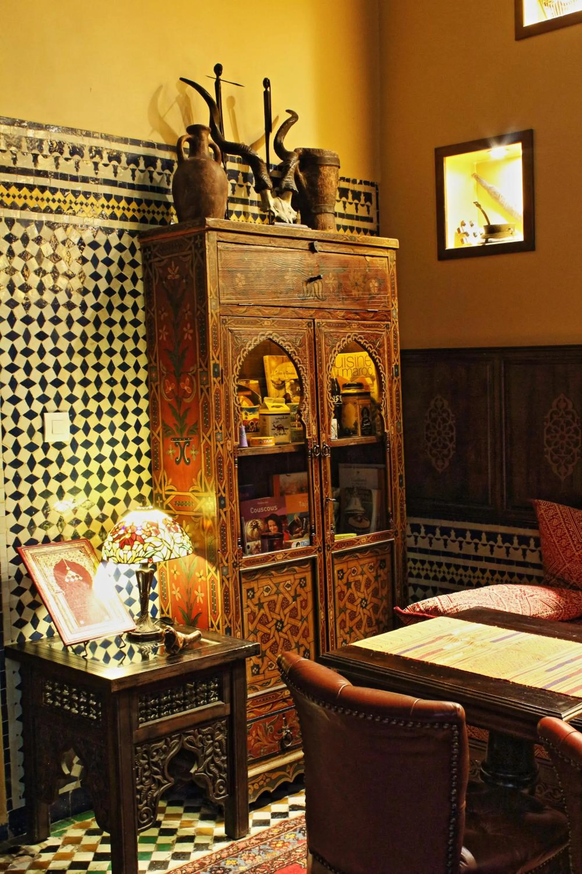 Restaurant/places to eat in Riad Le Calife