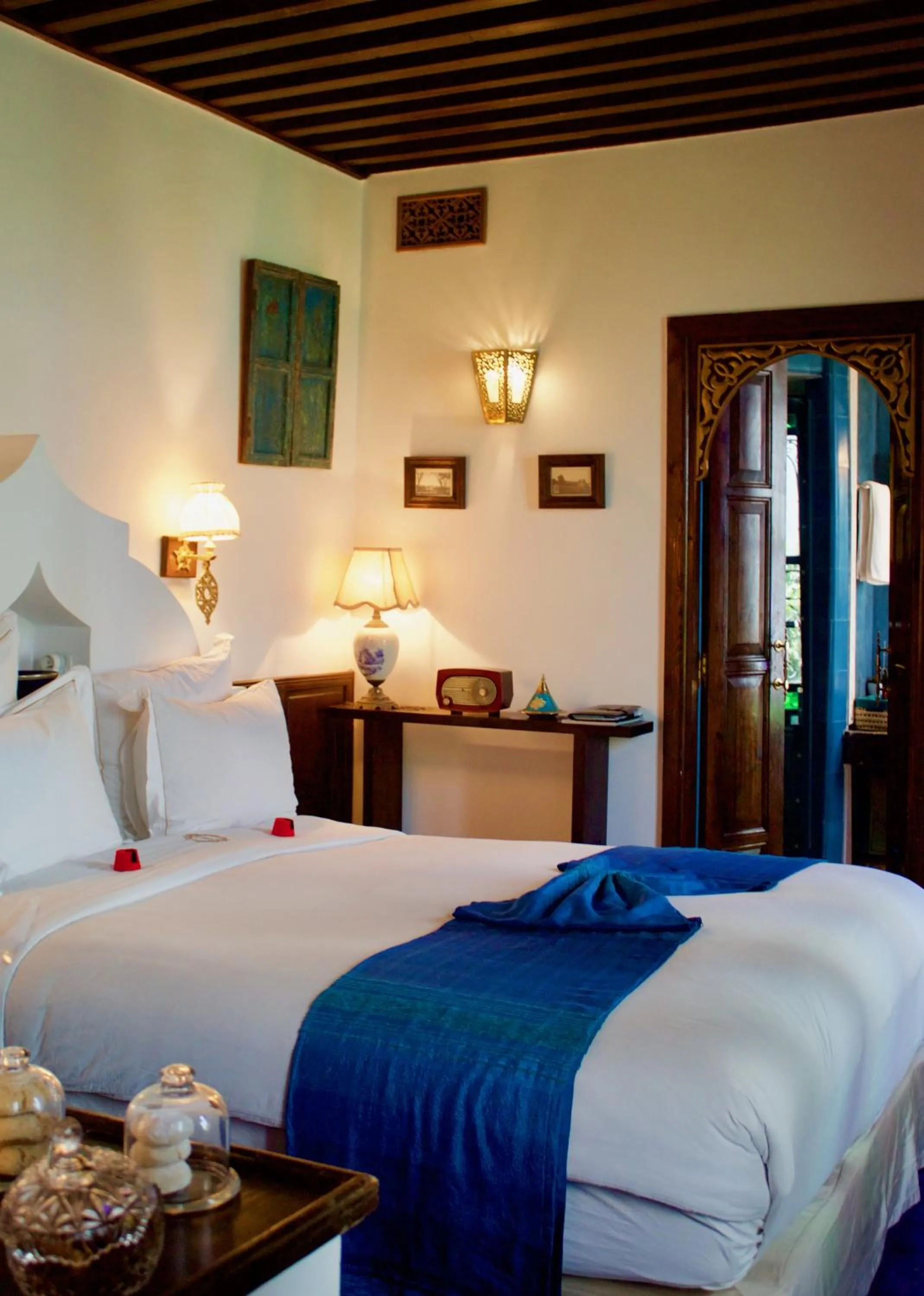 Photo of the whole room, Bed in Riad Le Calife