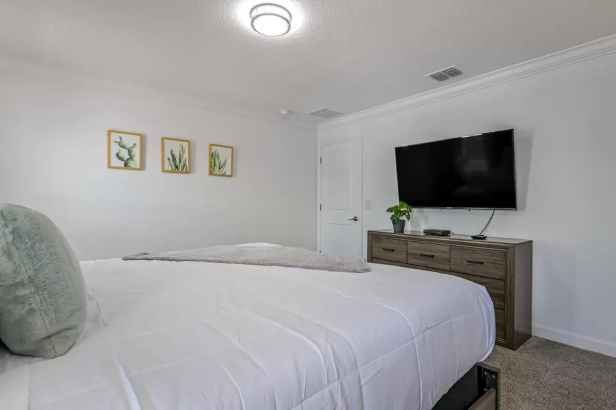 Bed in Brand new home themed bedrooms prime location