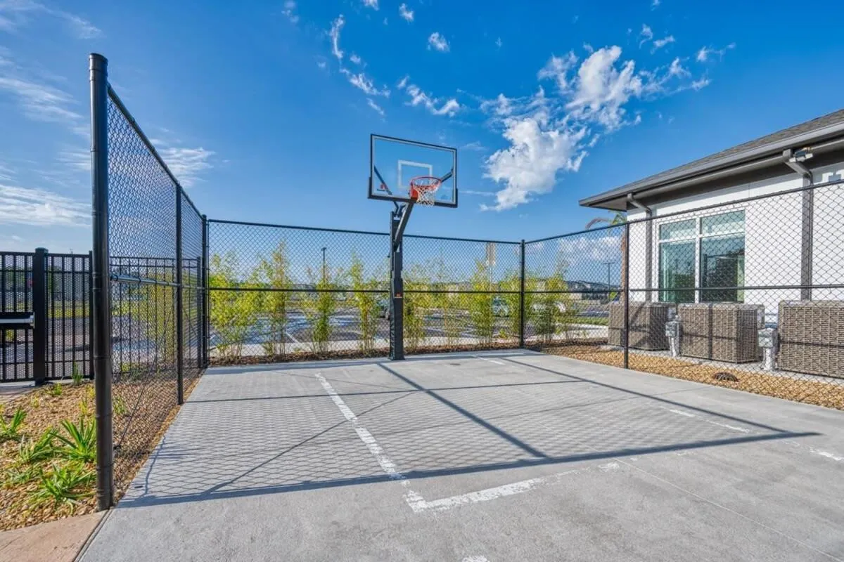 Brand new home themed bedrooms prime location