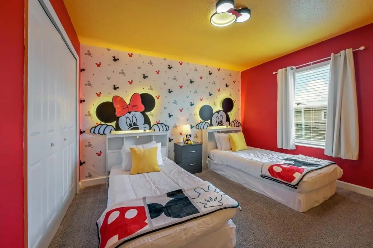 Bed in Brand new home themed bedrooms prime location