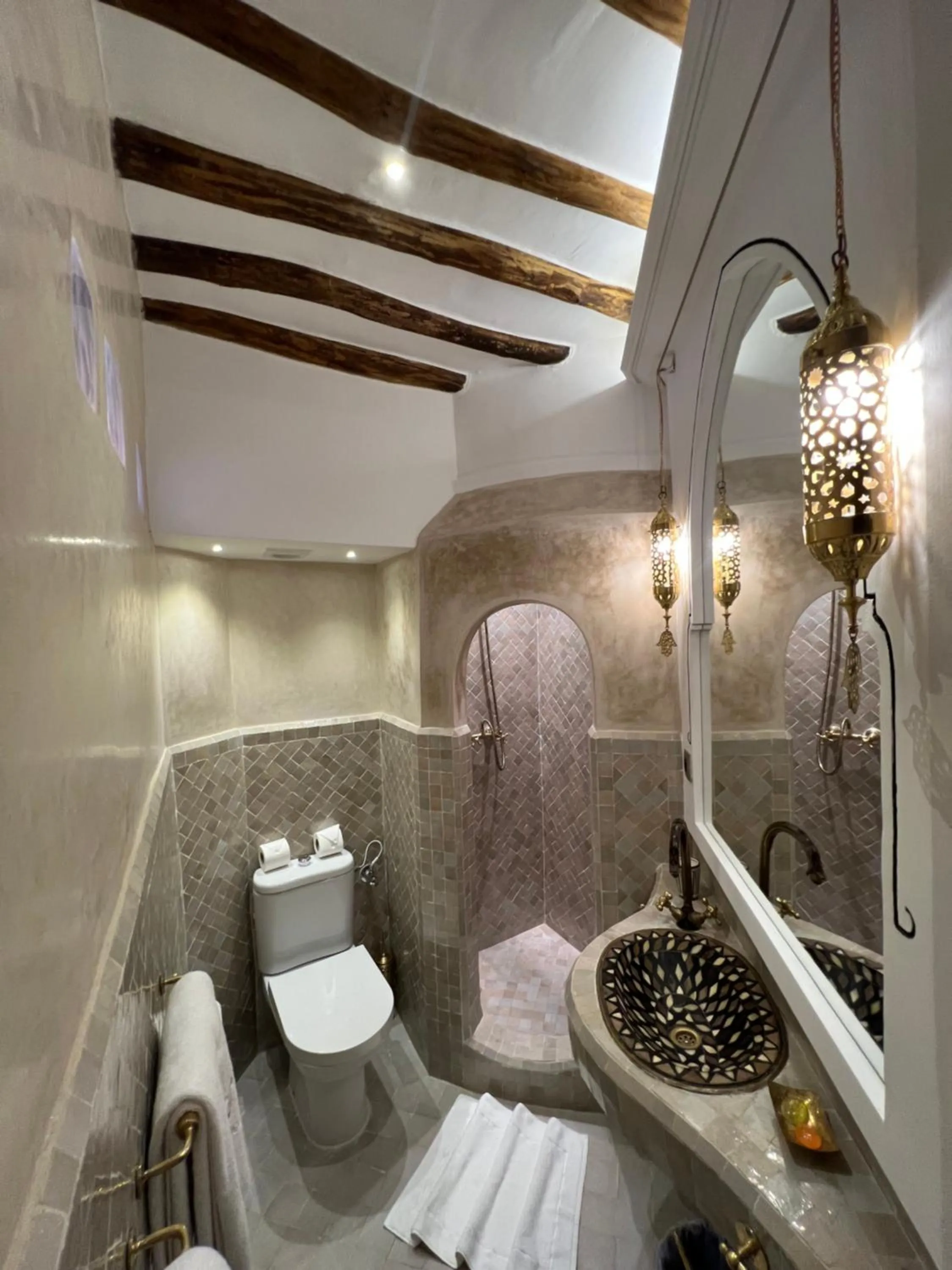 Bathroom in Riad Des Arts
