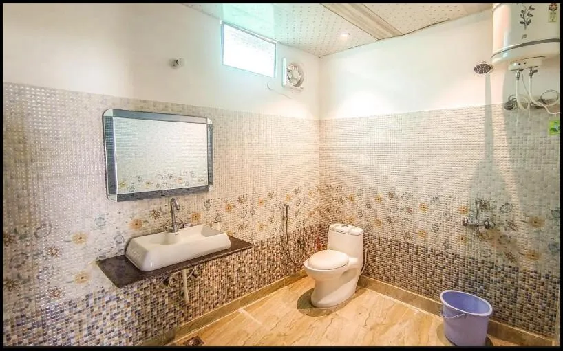 Bathroom in Haut Monde King's Paradise Resort