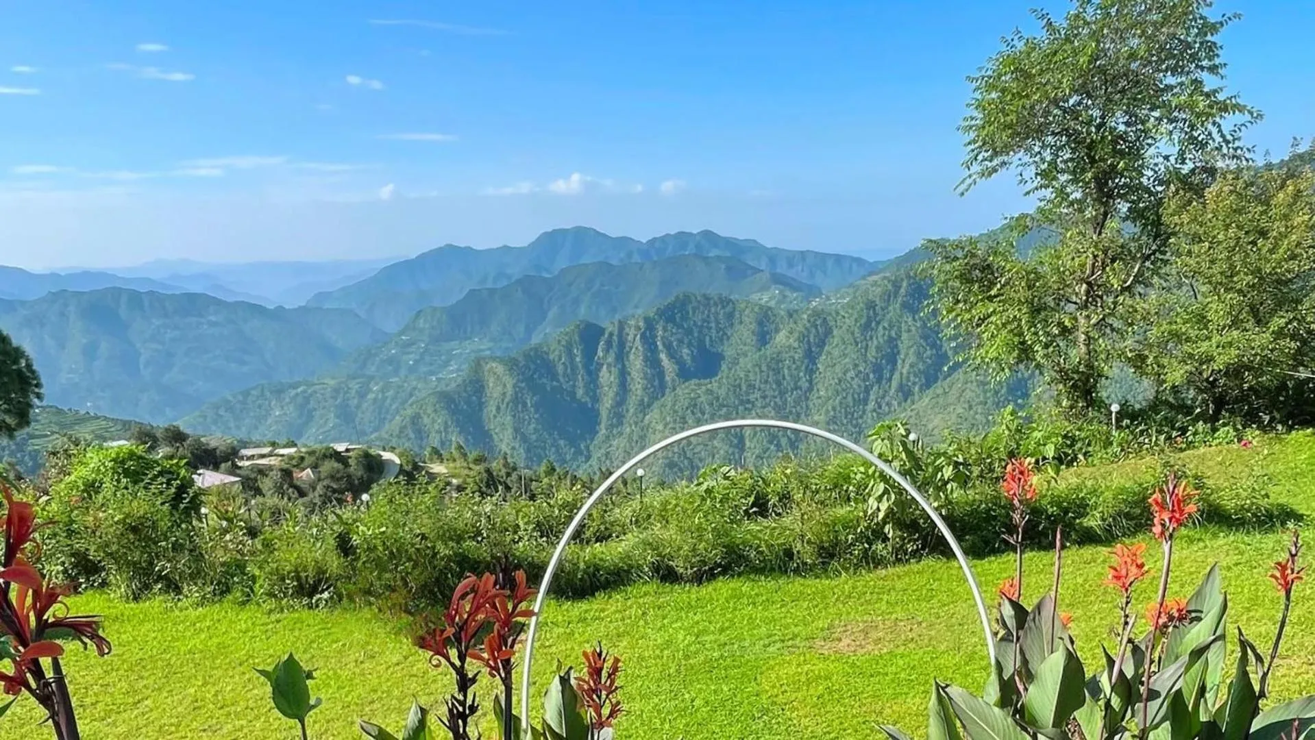 Garden in Haut Monde King's Paradise Resort