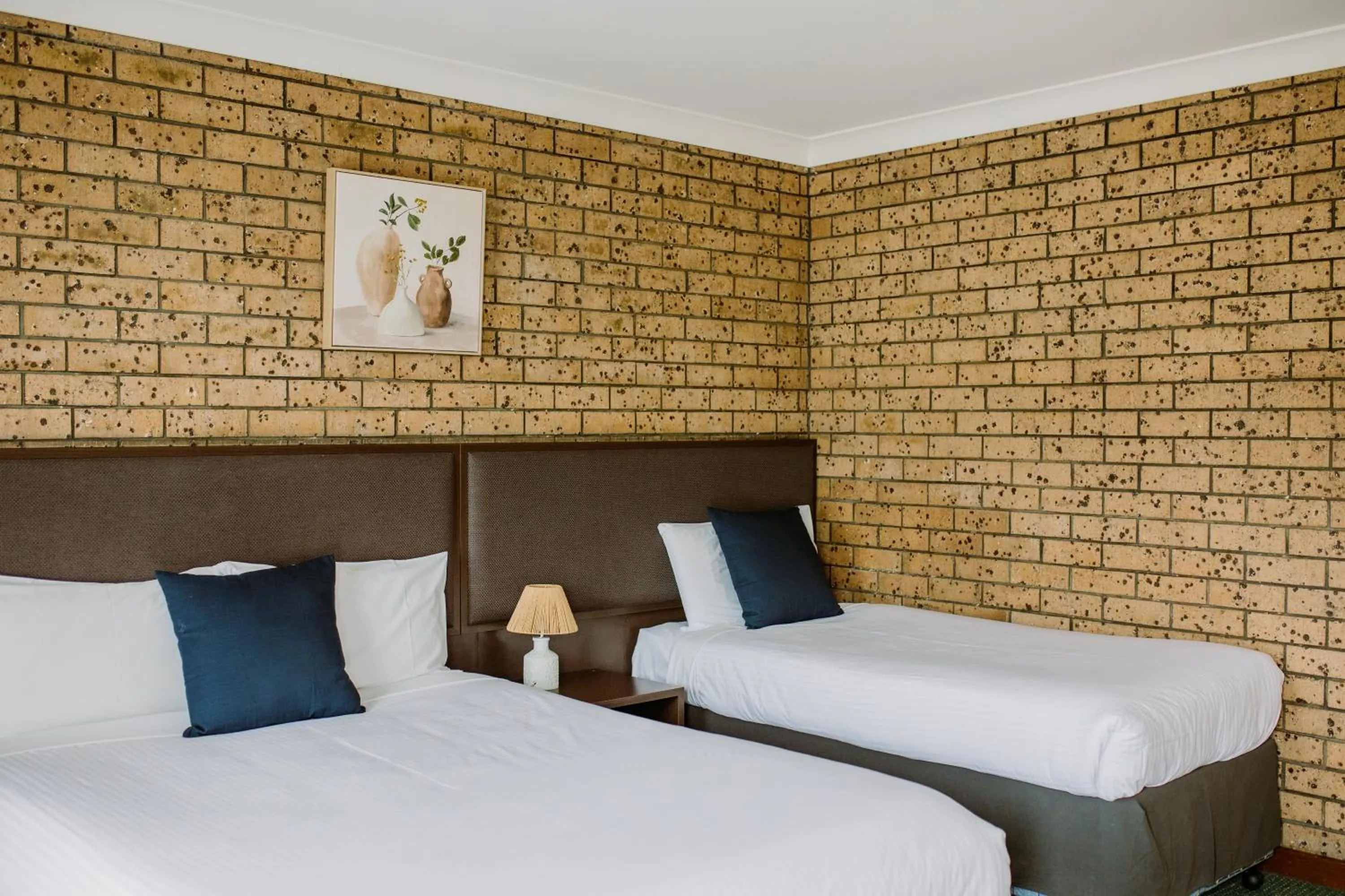 Budget Twin Room in PanCo Victor Harbor