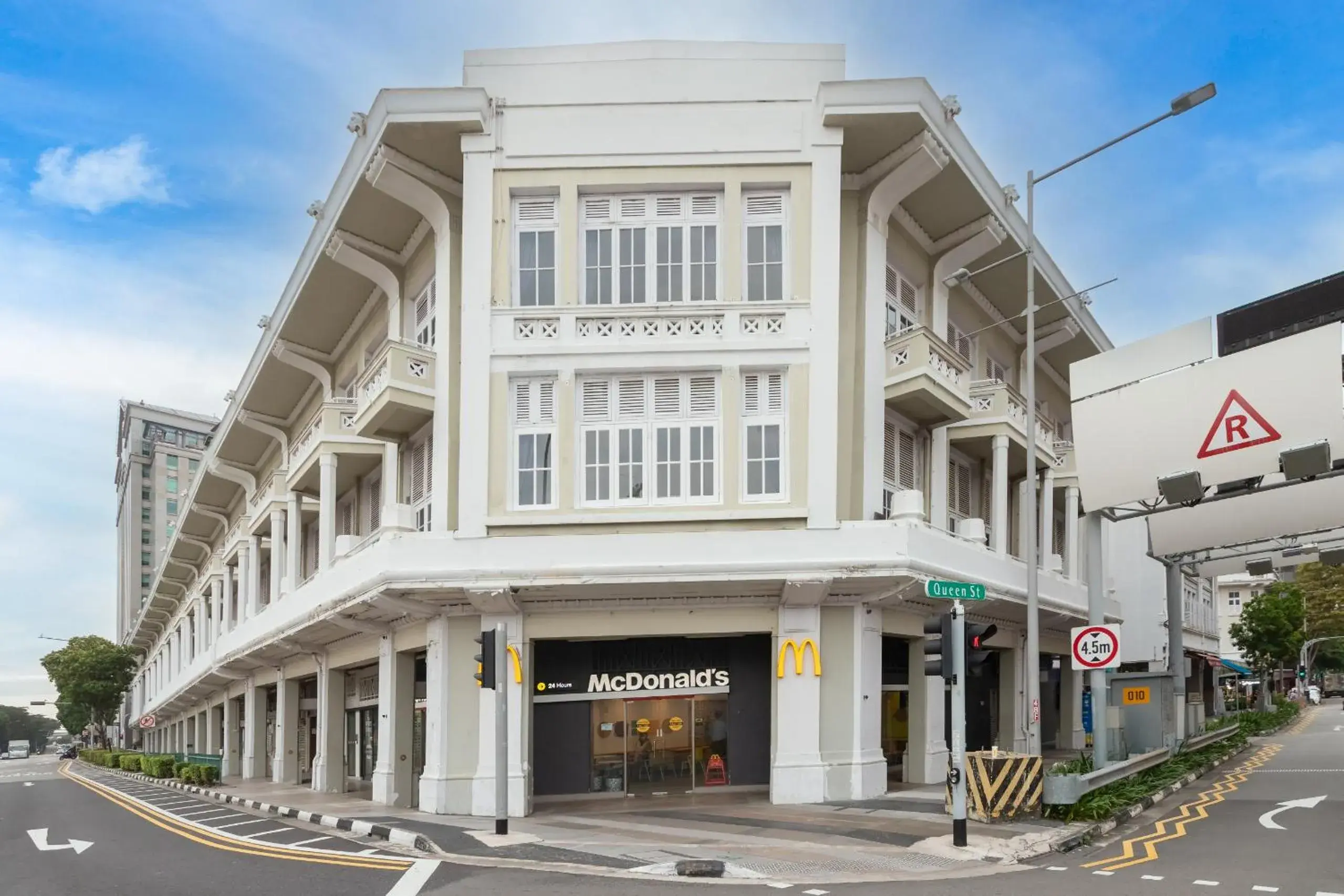 The White House - Serviced Residences by Cove & Belle Living The White House - Serviced Residences by Cove & Belle Living