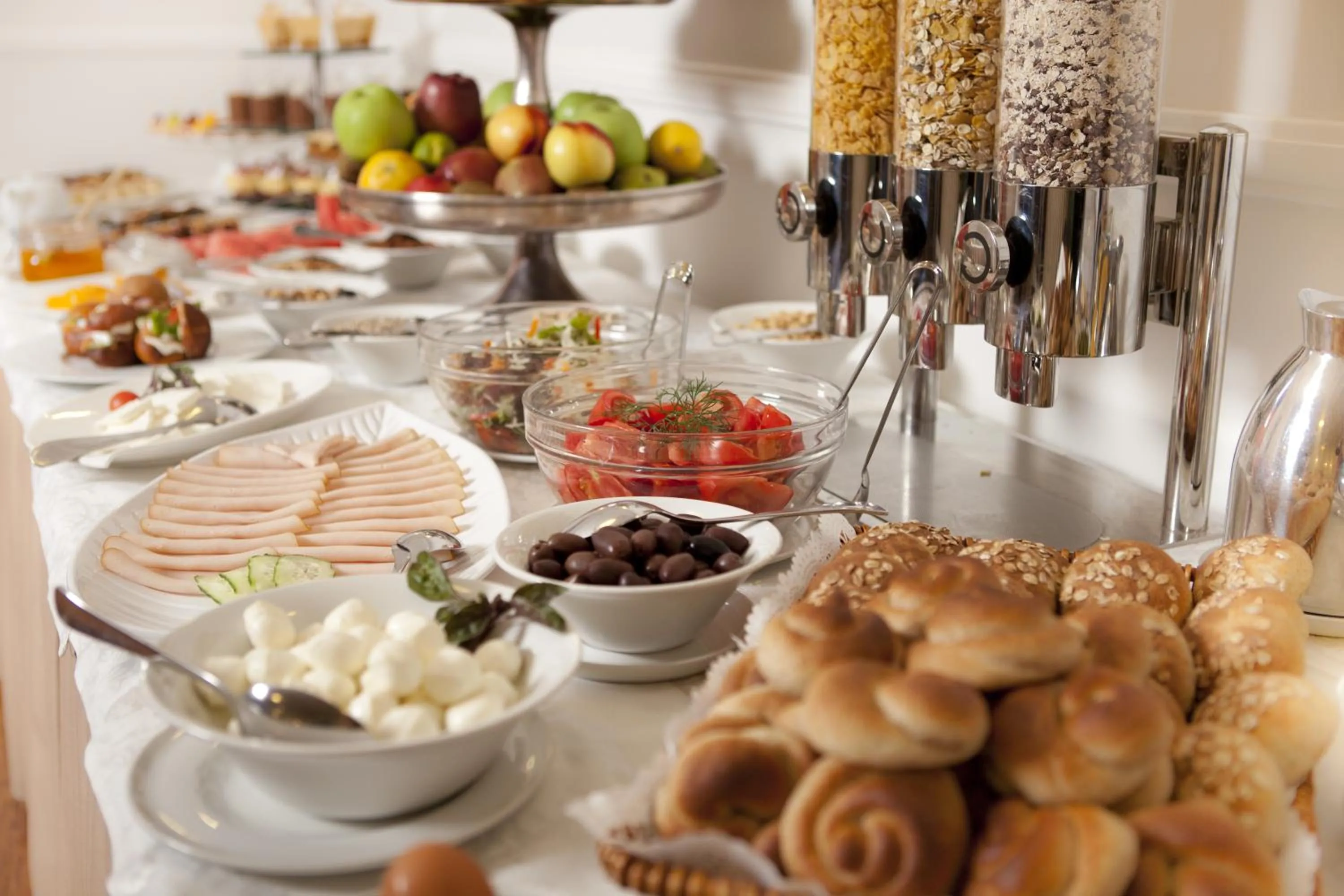 Restaurant/places to eat in Hotel Moskva