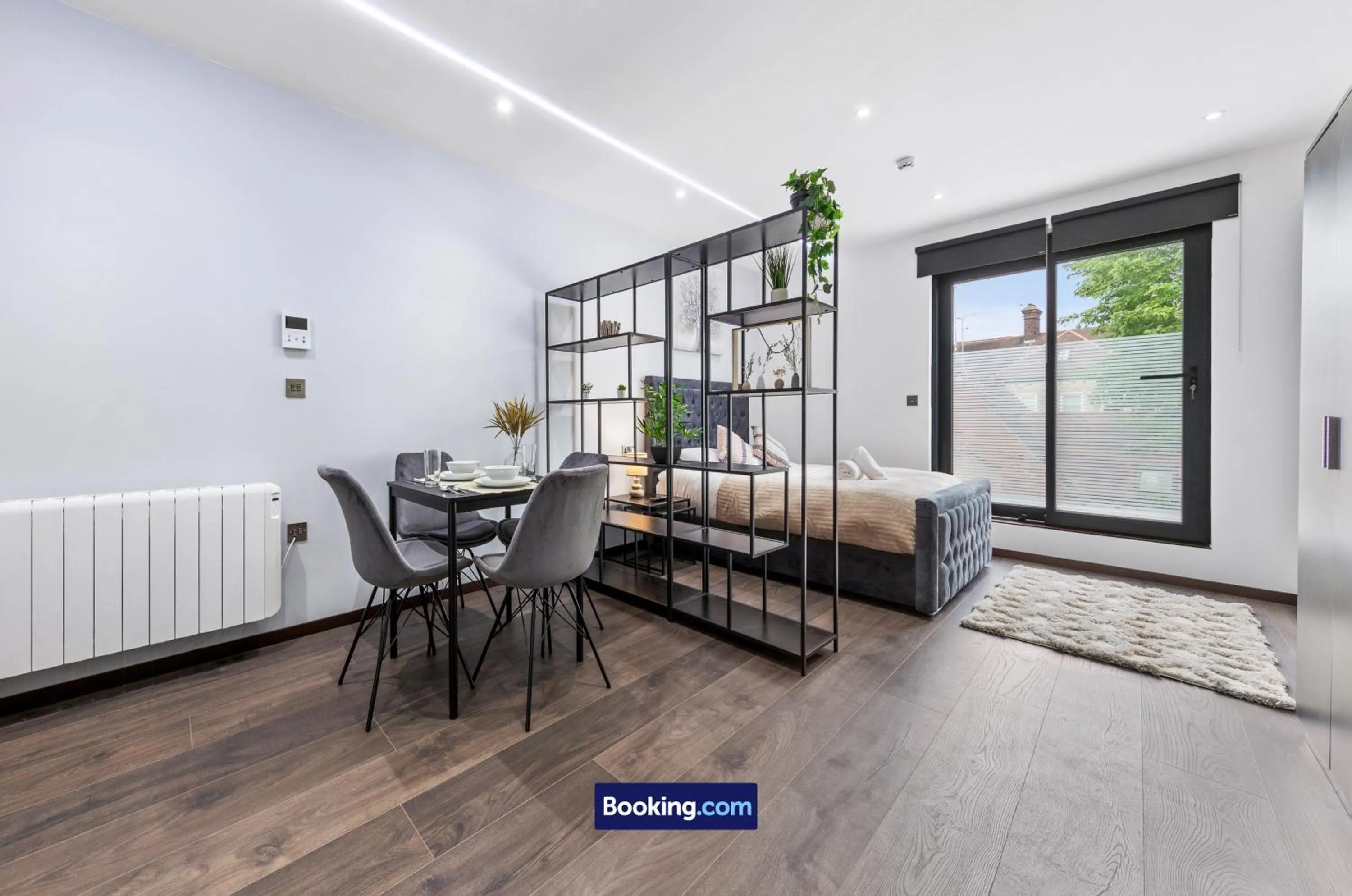 Living room in Stylish Studio Apt By Stay Smart Short Lets & Serviced Accommodation Woodstock With Free WiFi