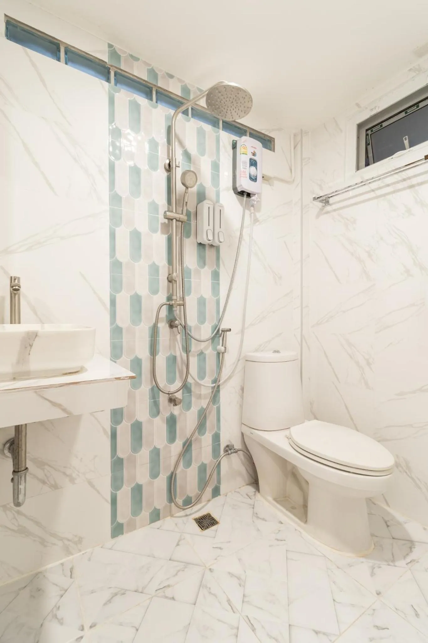 SherVa101 Home and Hostel