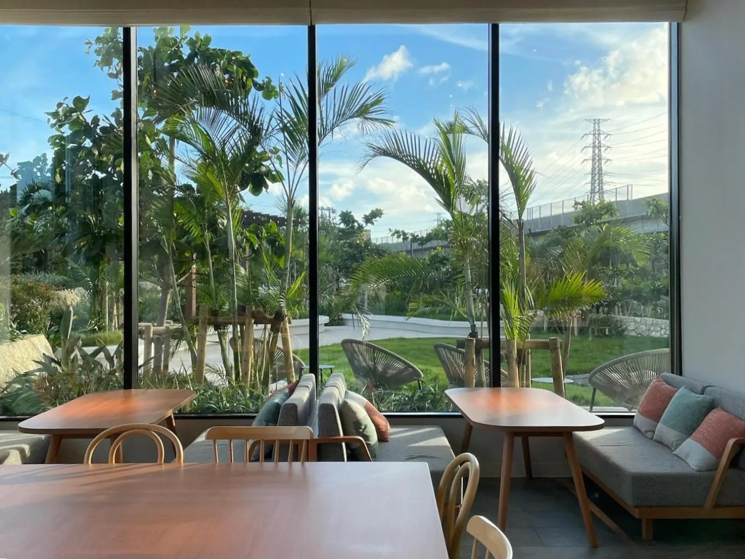 Restaurant/places to eat in REF Okinawa Arena by VESSEL HOTELS