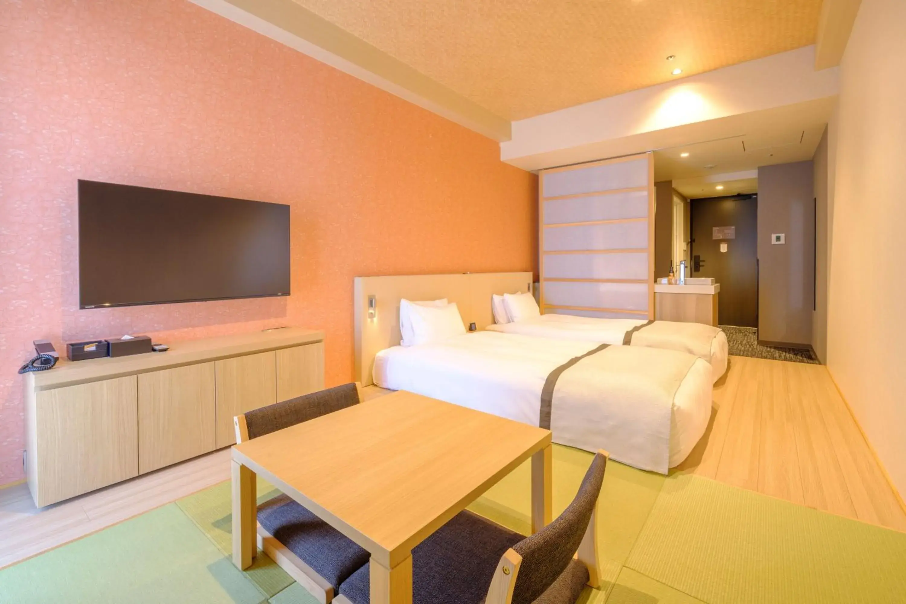 Superior Twin Room in Tosei Hotel Cocone Tsukiji Ginza Premier Superior Twin Room in Tosei Hotel Cocone Tsukiji Ginza Premier