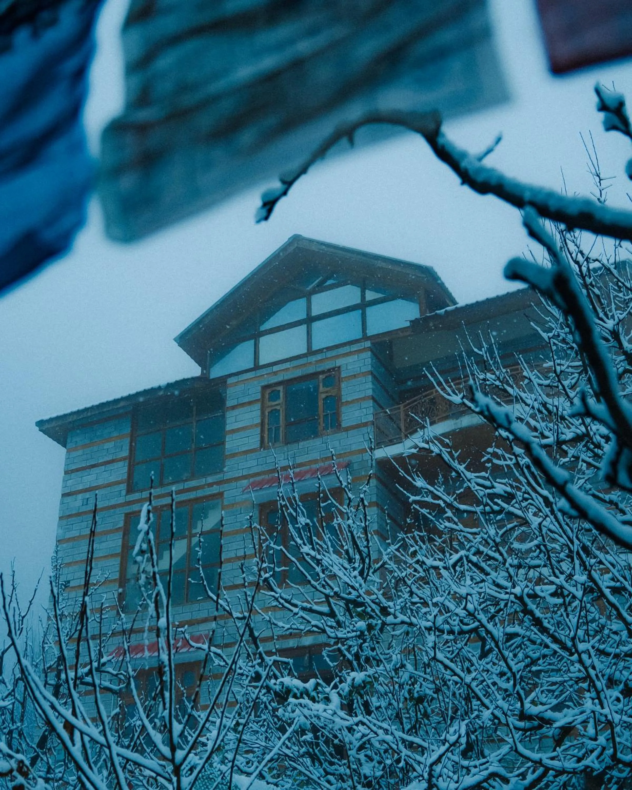 Property building in Shepherd Inn the Hill