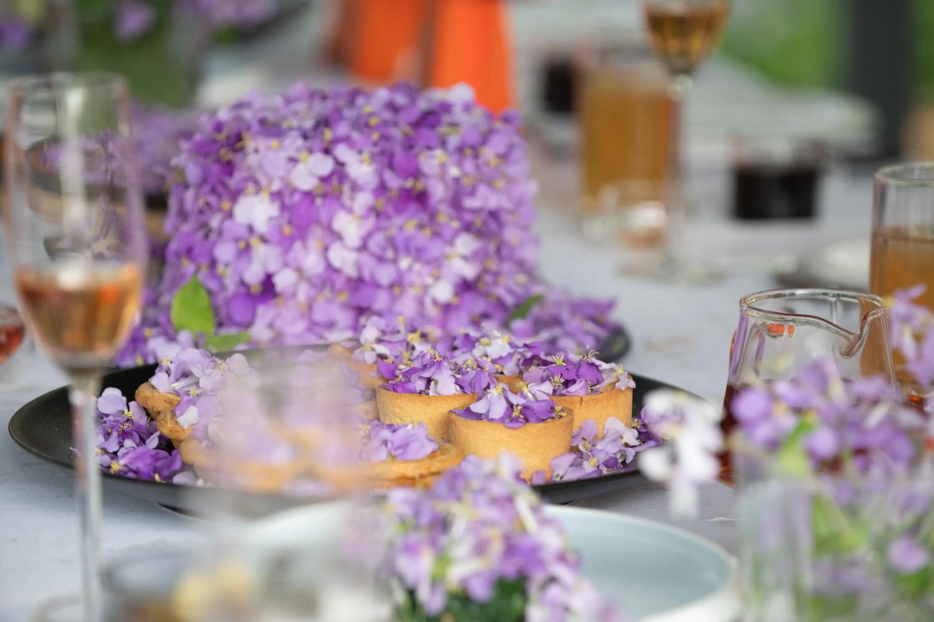 Food and drinks in Zhi Resort Beijing&Peafowl Garden&Breakfast with Deer&Private Hot Spring&50 Meter Swimming Pool&Free Coffee&Close to Olympic Forest Park