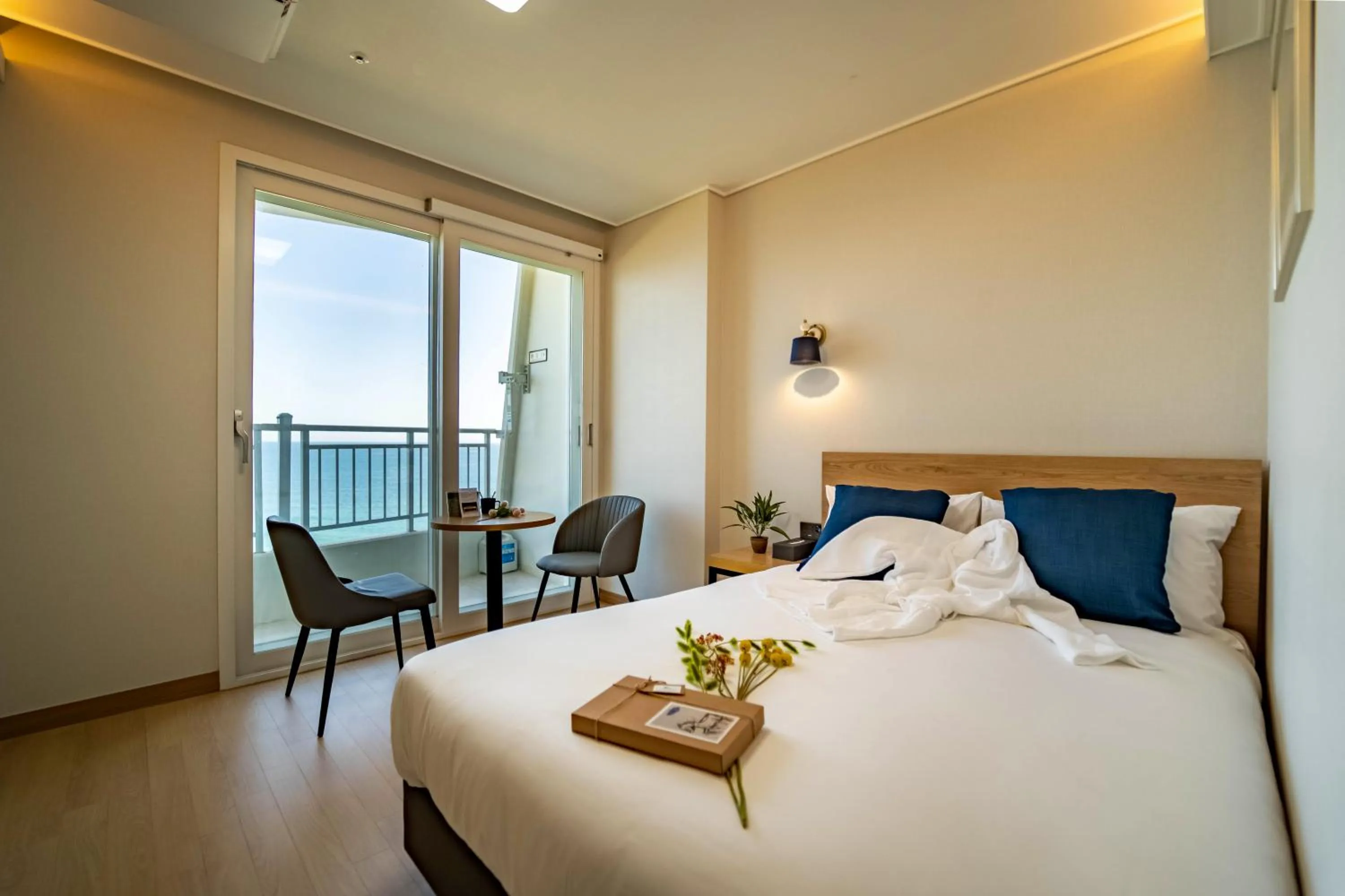 Bed in Gangneung PINEART Label