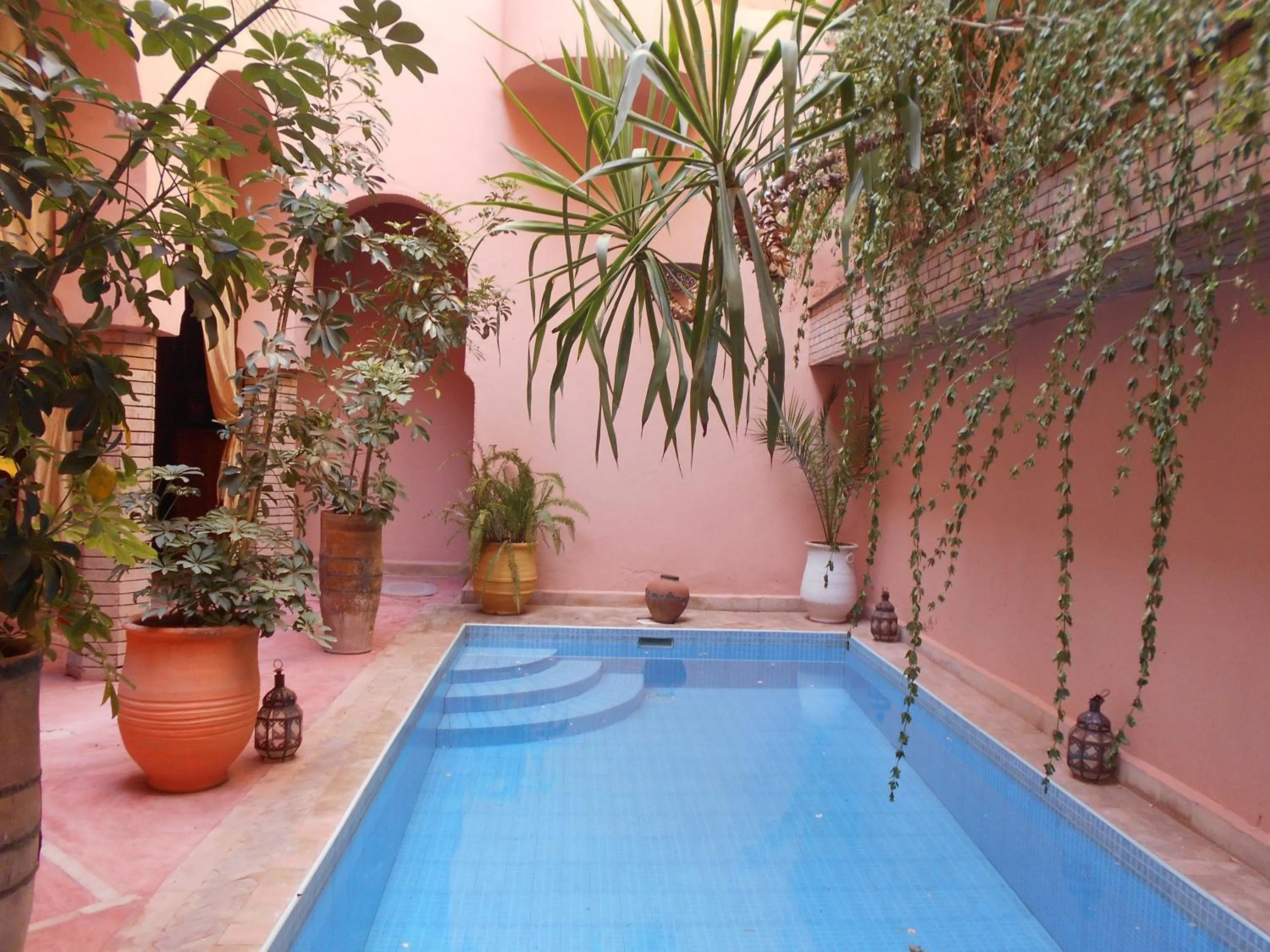  in Riad Azenzer